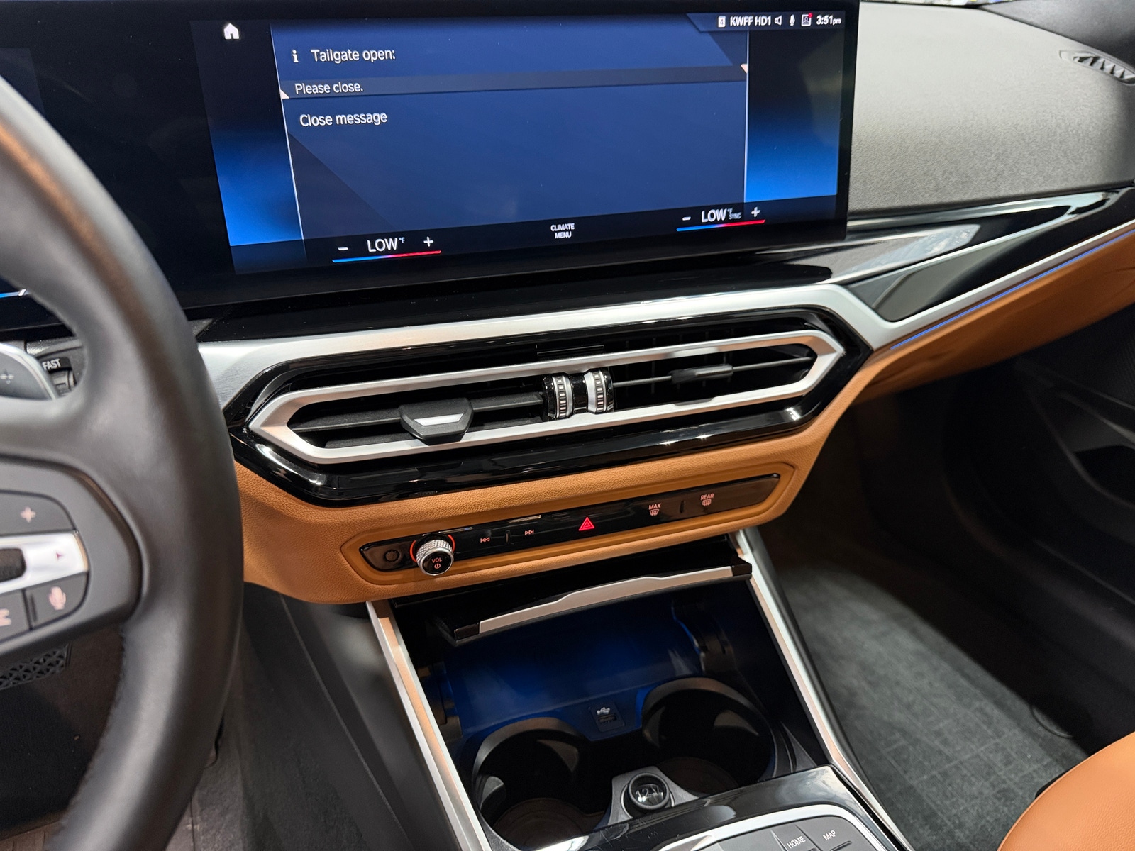 Thumbnail: 2024 BMW 3 Series - 3