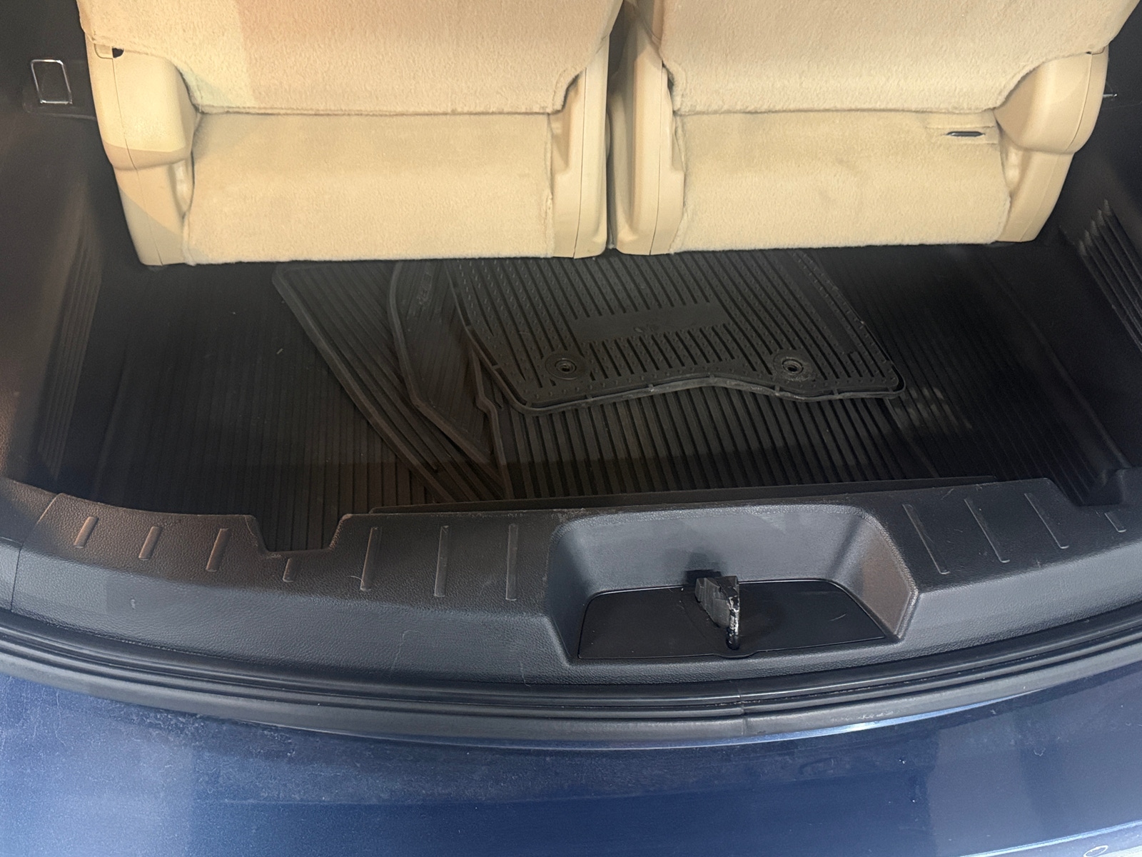 Thumbnail: 2016 Ford Explorer - 6