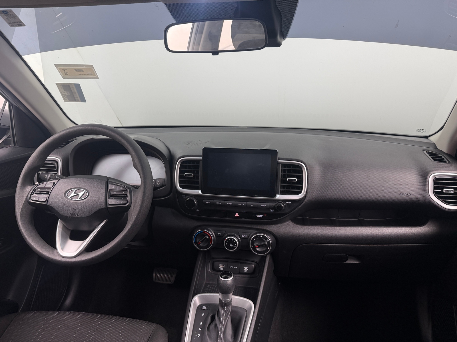 Thumbnail: 2023 Hyundai Venue - 3