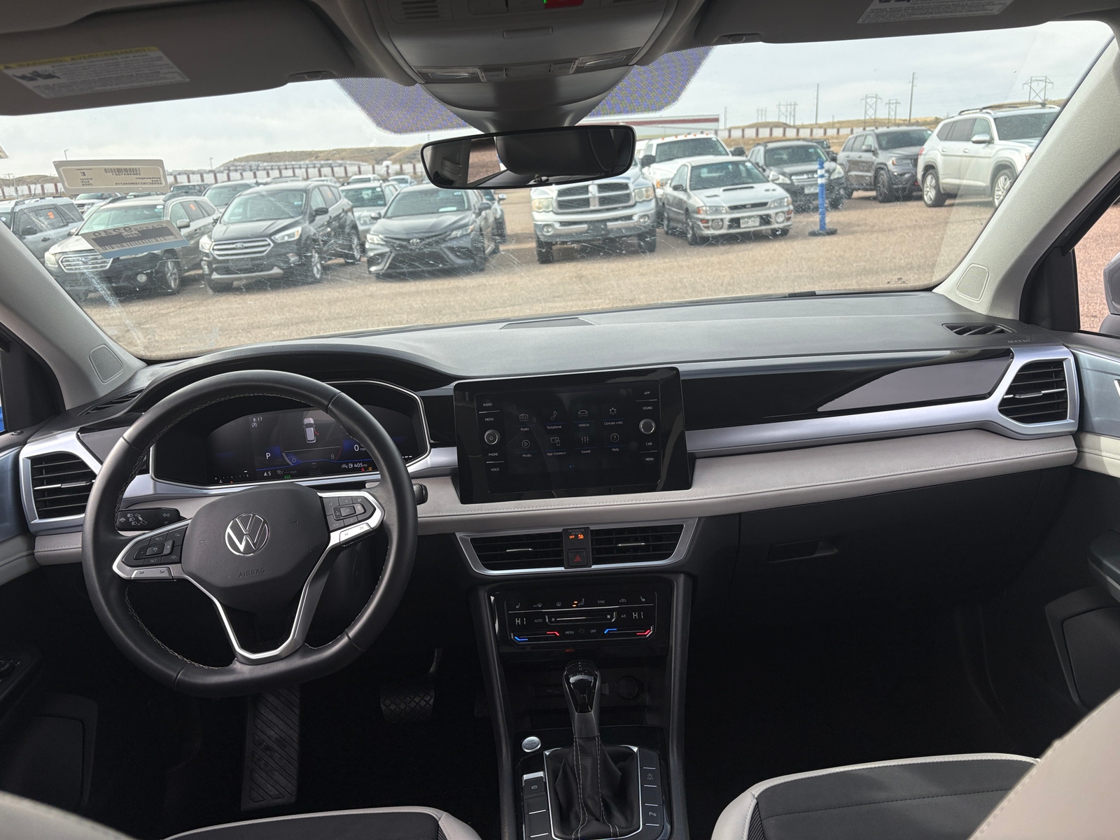 Thumbnail: 2025 Volkswagen Taos - 3