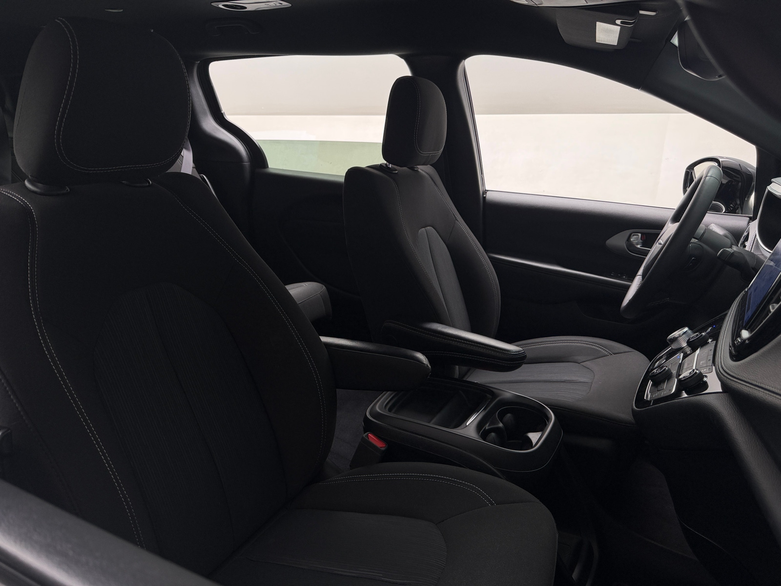 Thumbnail: 2024 Chrysler Pacifica - 2