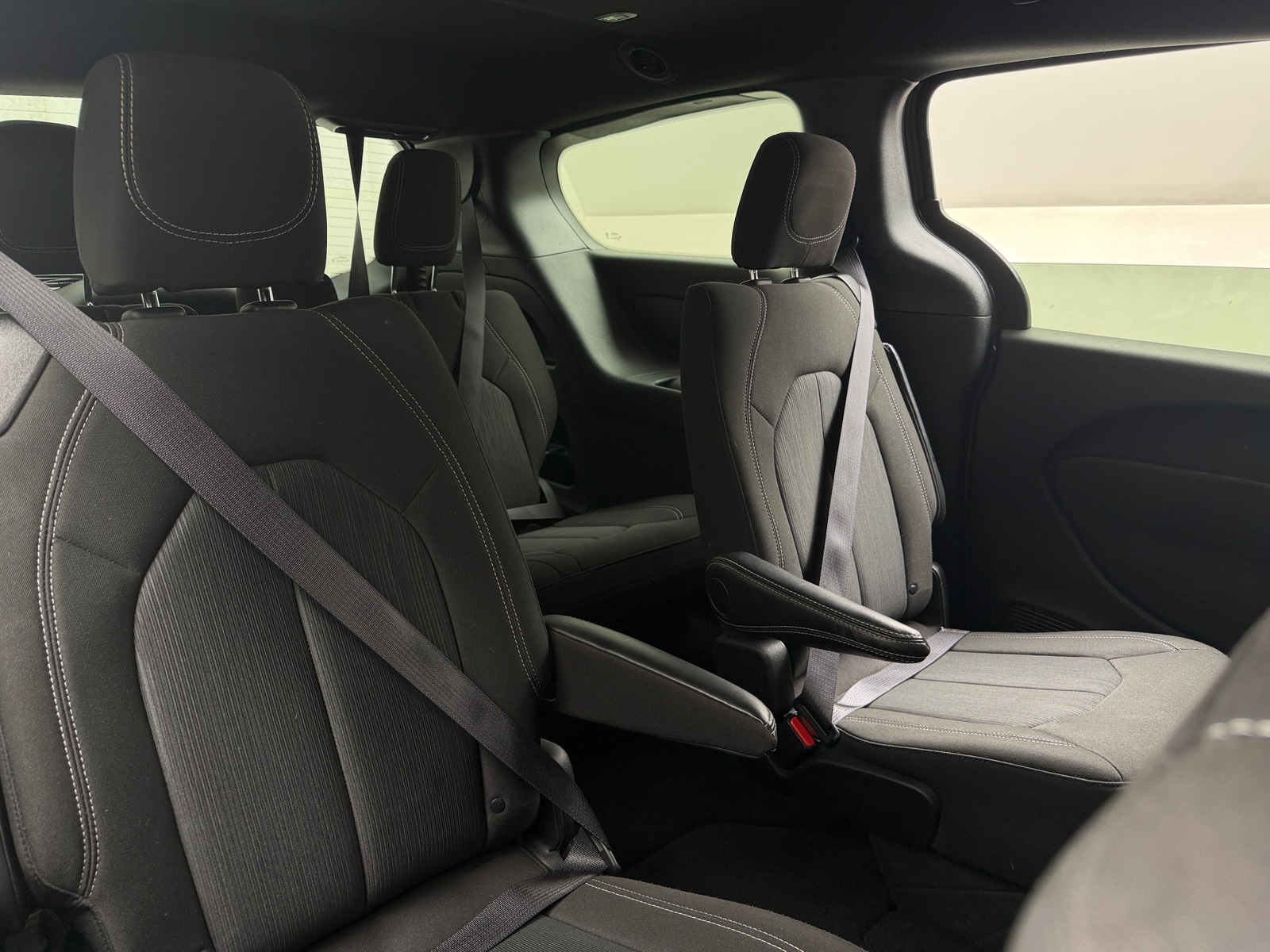 Thumbnail: 2024 Chrysler Pacifica - 6