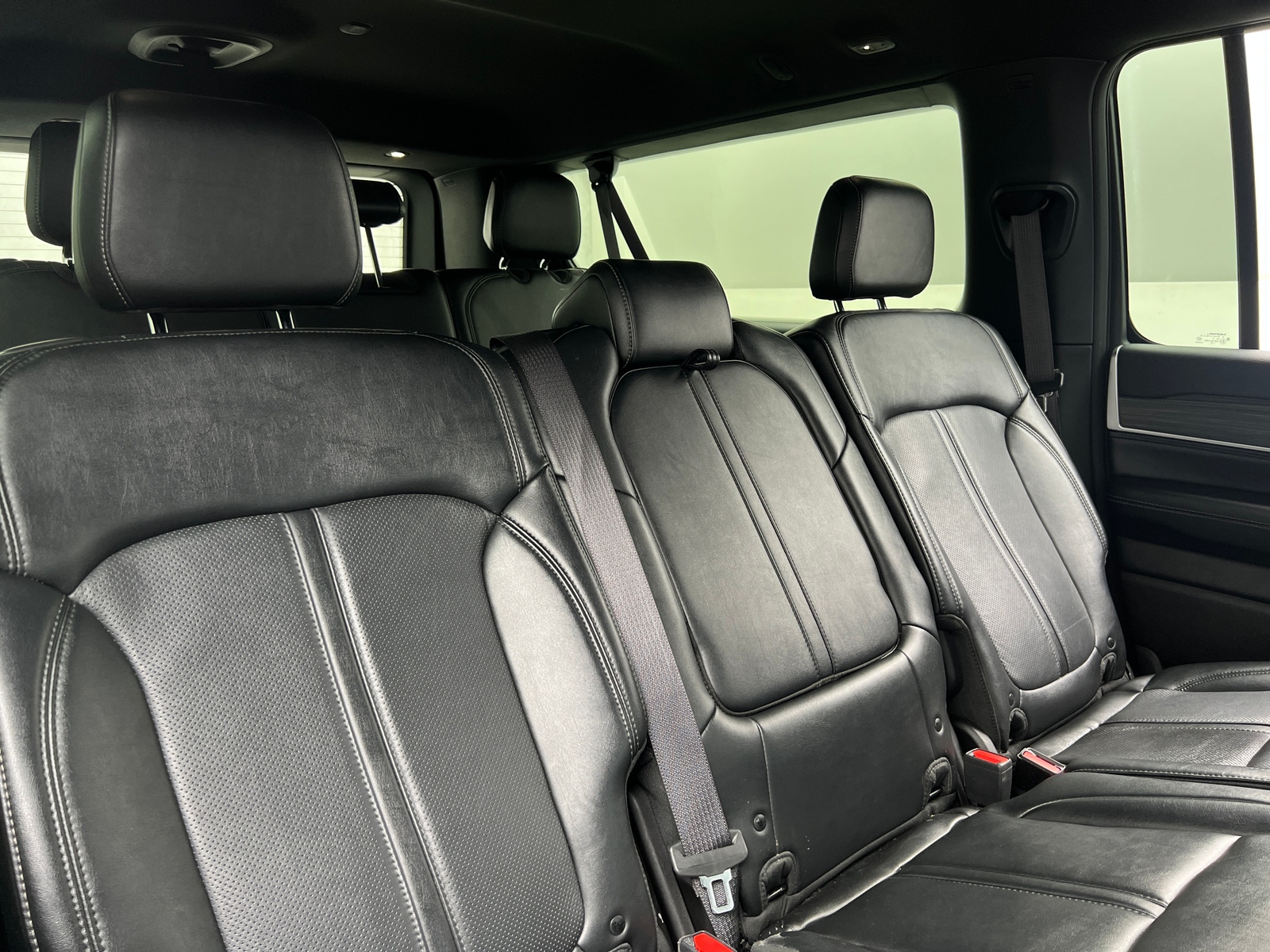 Thumbnail: 2024 Jeep Wagoneer - 5