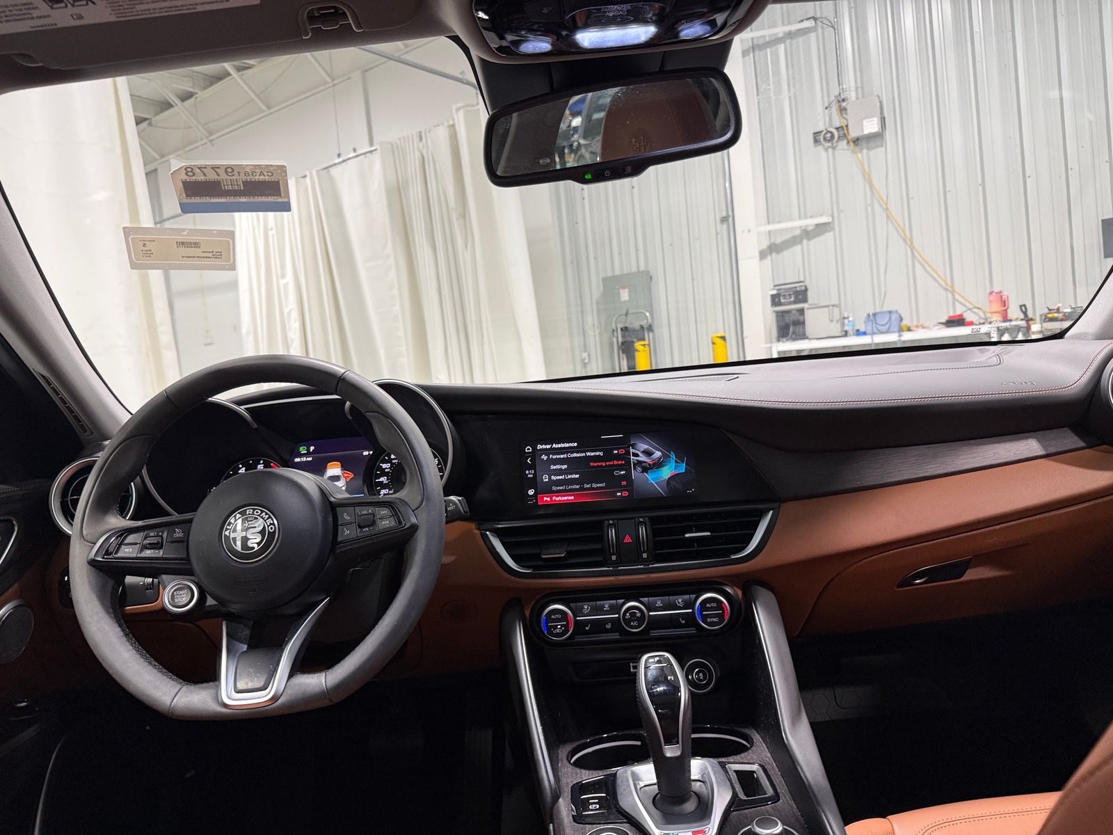 Thumbnail: 2021 Alfa Romeo Giulia - 2