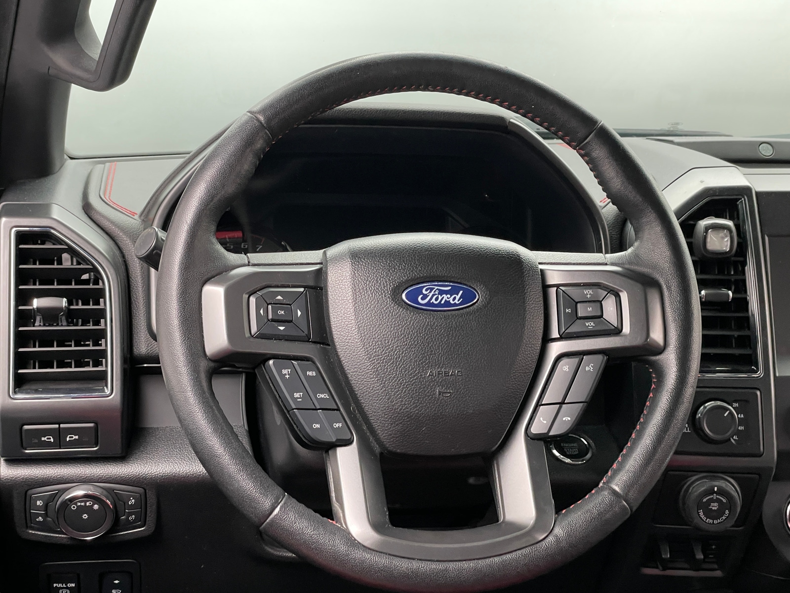 Thumbnail: 2018 Ford Econoline - 4