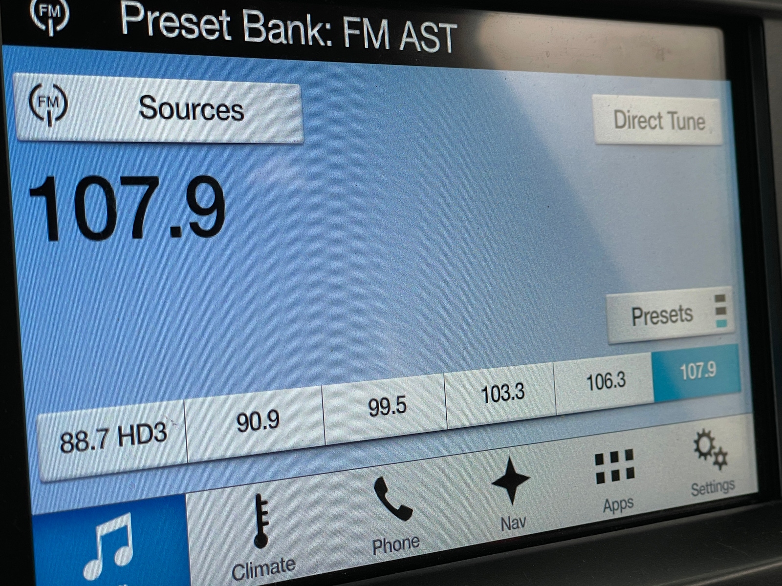 Thumbnail: 2018 Ford Econoline - 3