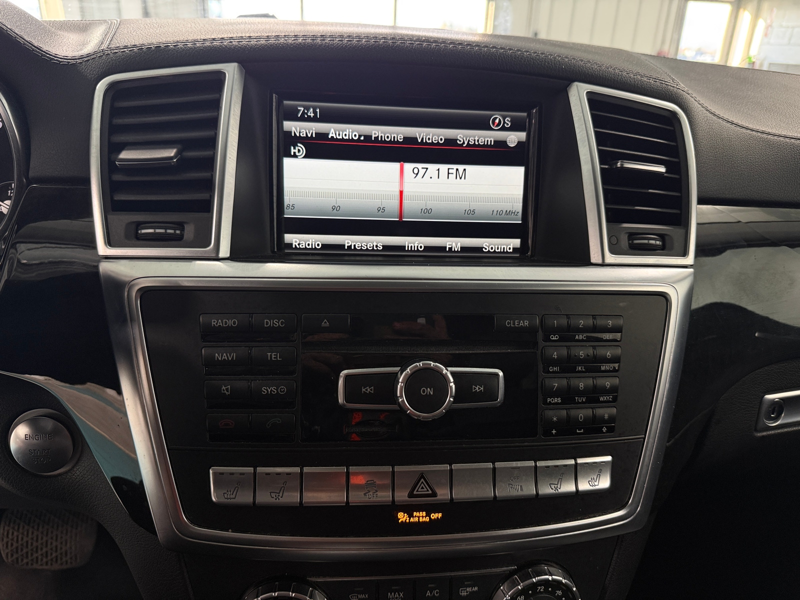 Thumbnail: 2015 Mercedes-Benz GL-Class - 3