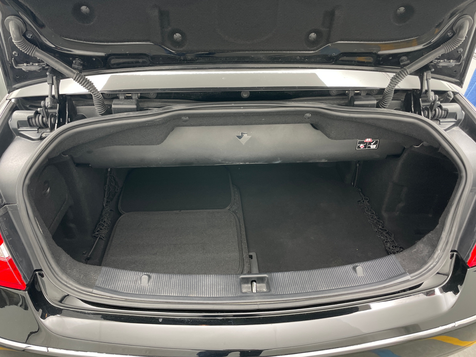 Thumbnail: 2013 Mercedes-Benz E-Class - 6