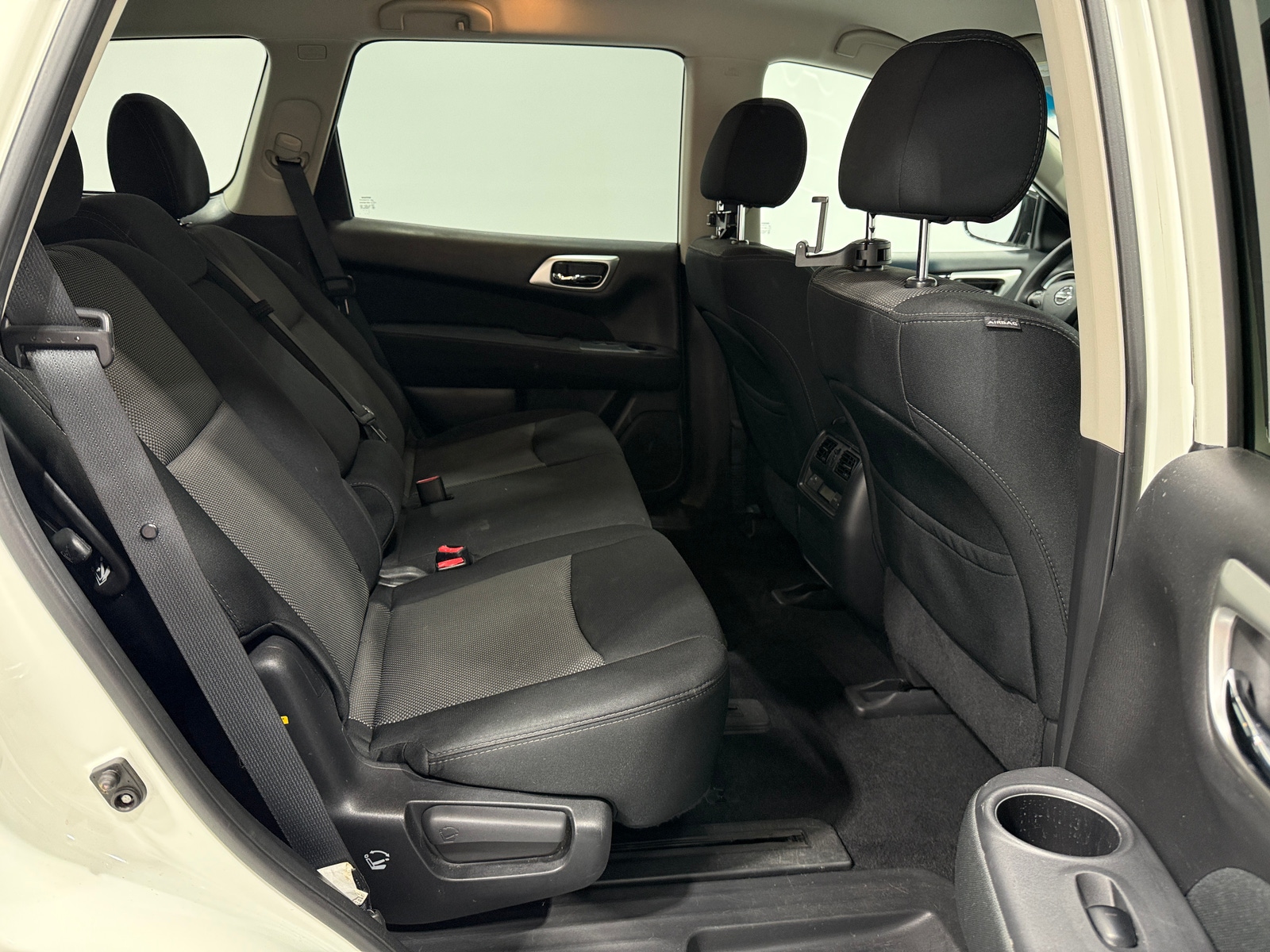 Thumbnail: 2017 Nissan Pathfinder - 6