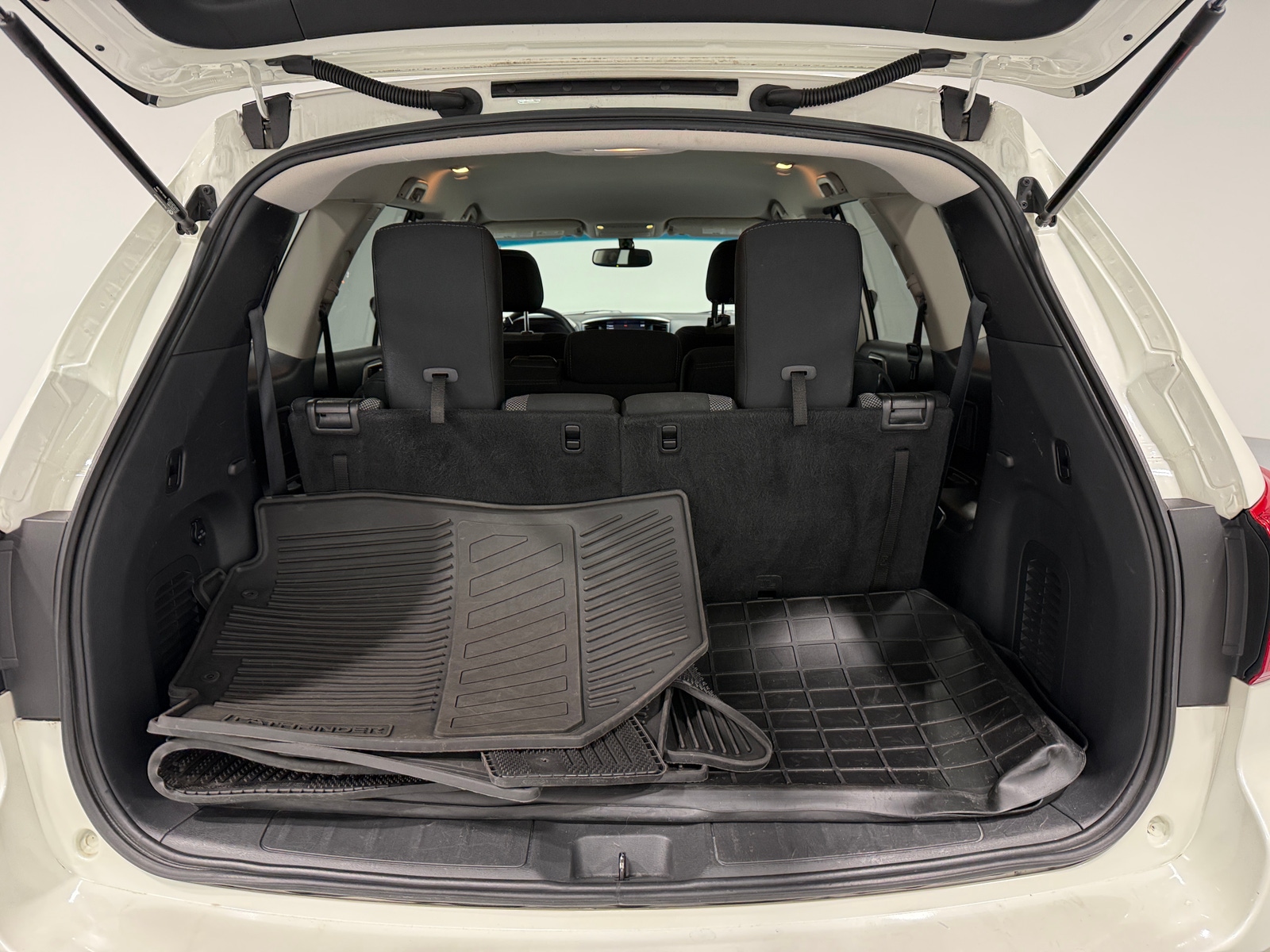 Thumbnail: 2017 Nissan Pathfinder - 7