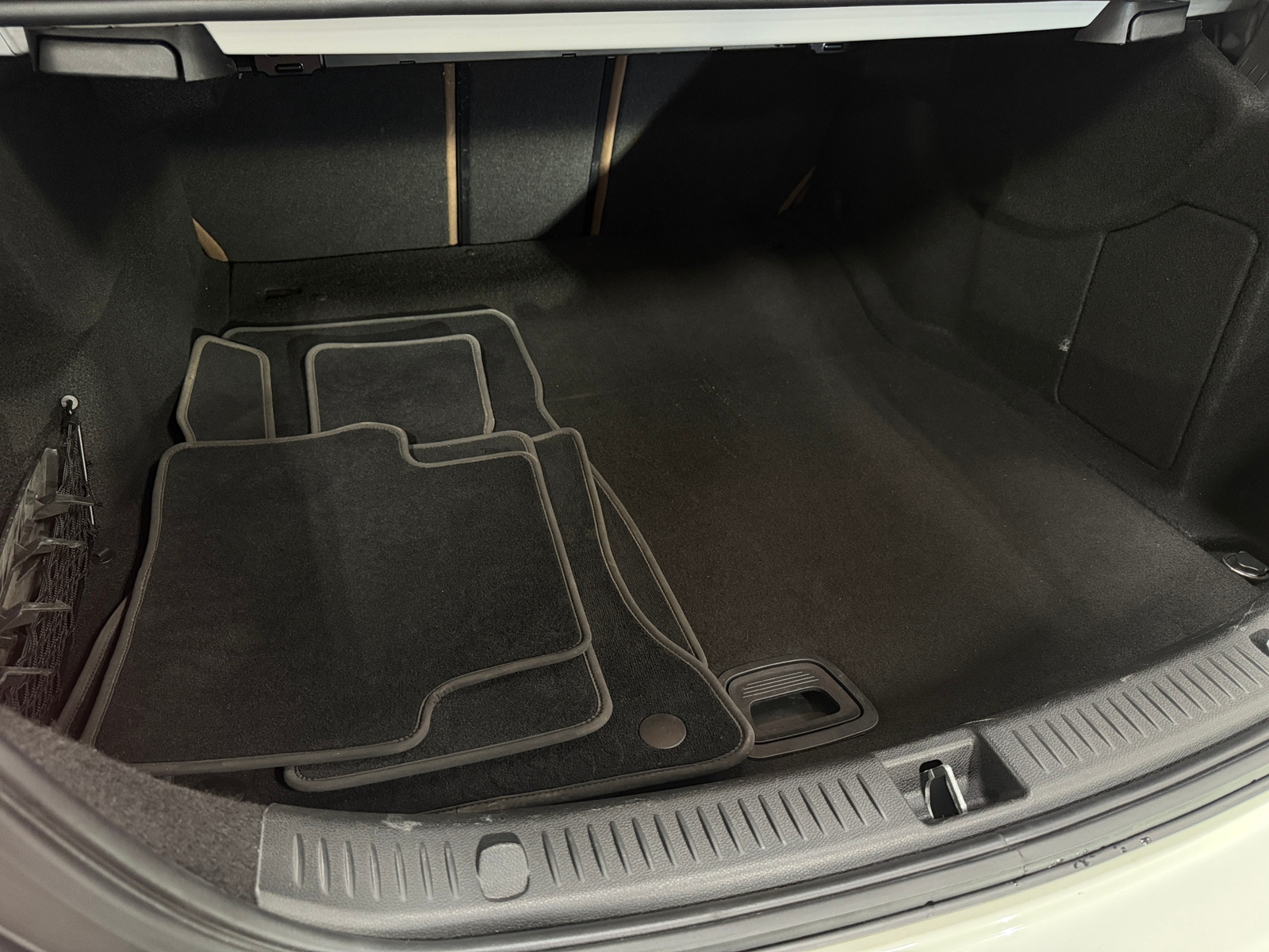 Thumbnail: 2019 Mercedes-Benz E-Class - 6