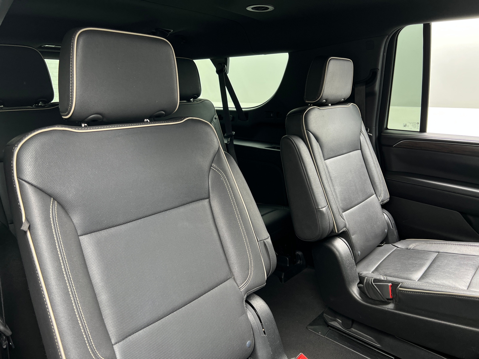 Thumbnail: 2023 Chevrolet Suburban - 5