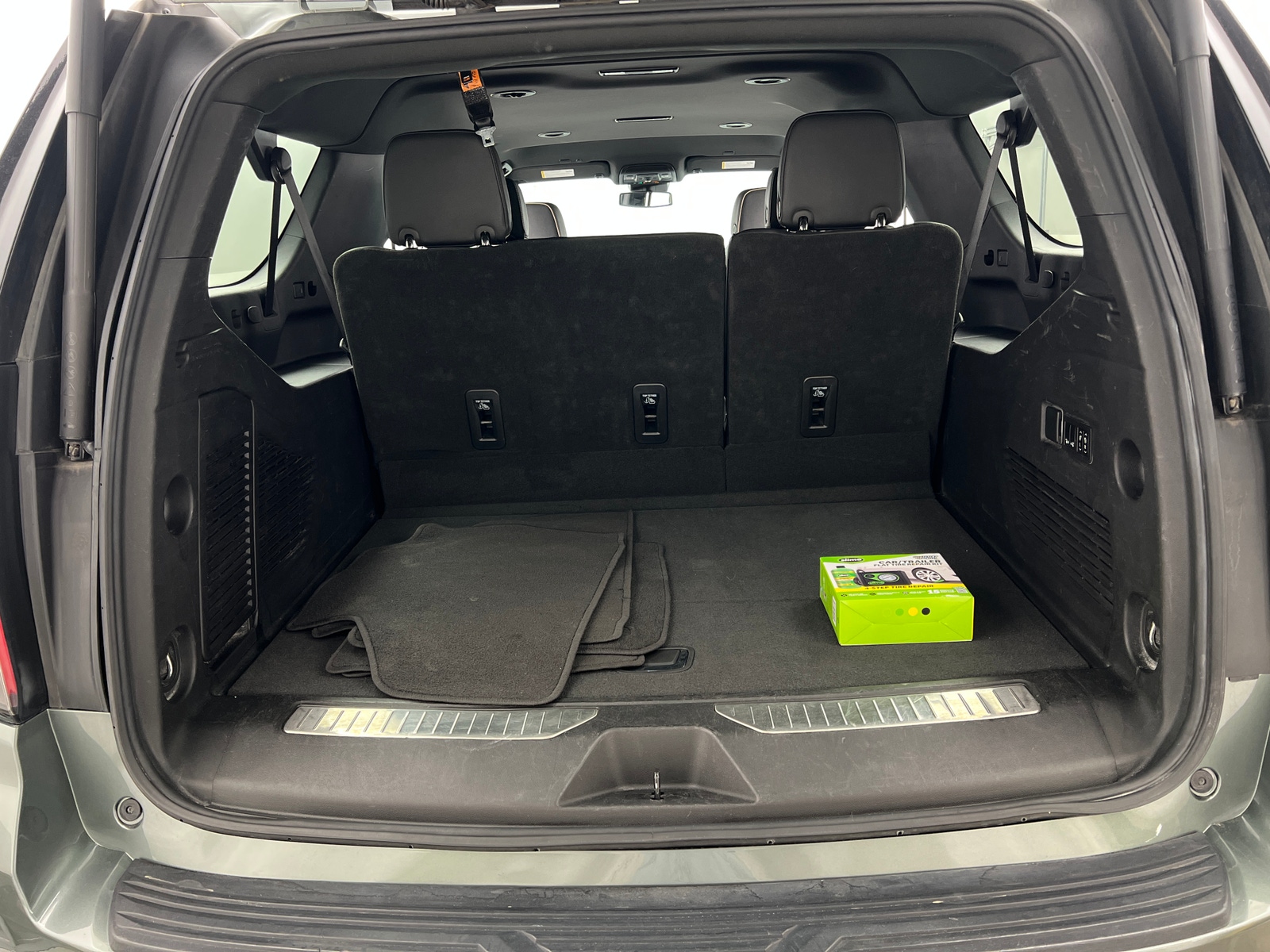 Thumbnail: 2023 Chevrolet Suburban - 6