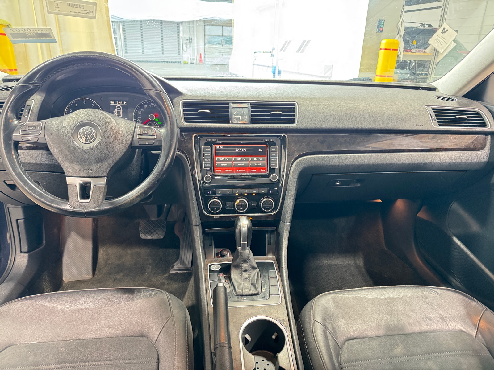 Thumbnail: 2015 Volkswagen Passat - 2