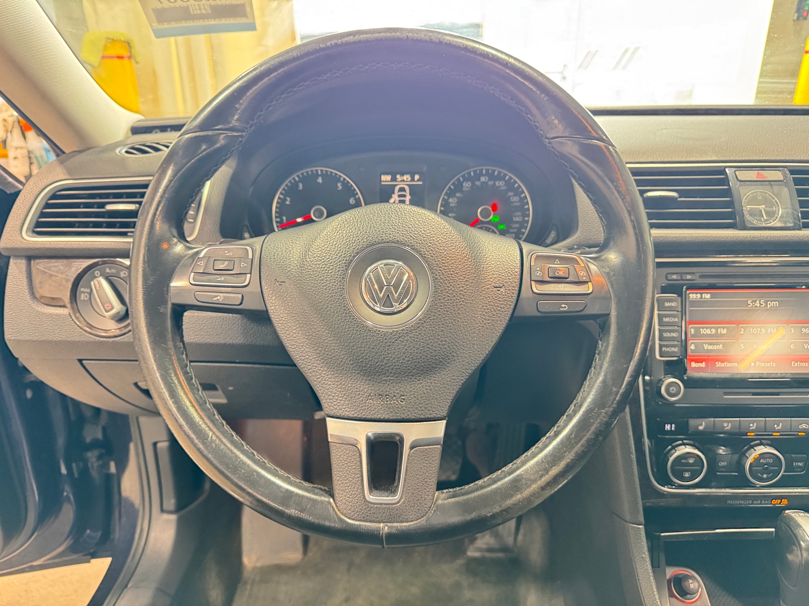 Thumbnail: 2015 Volkswagen Passat - 4