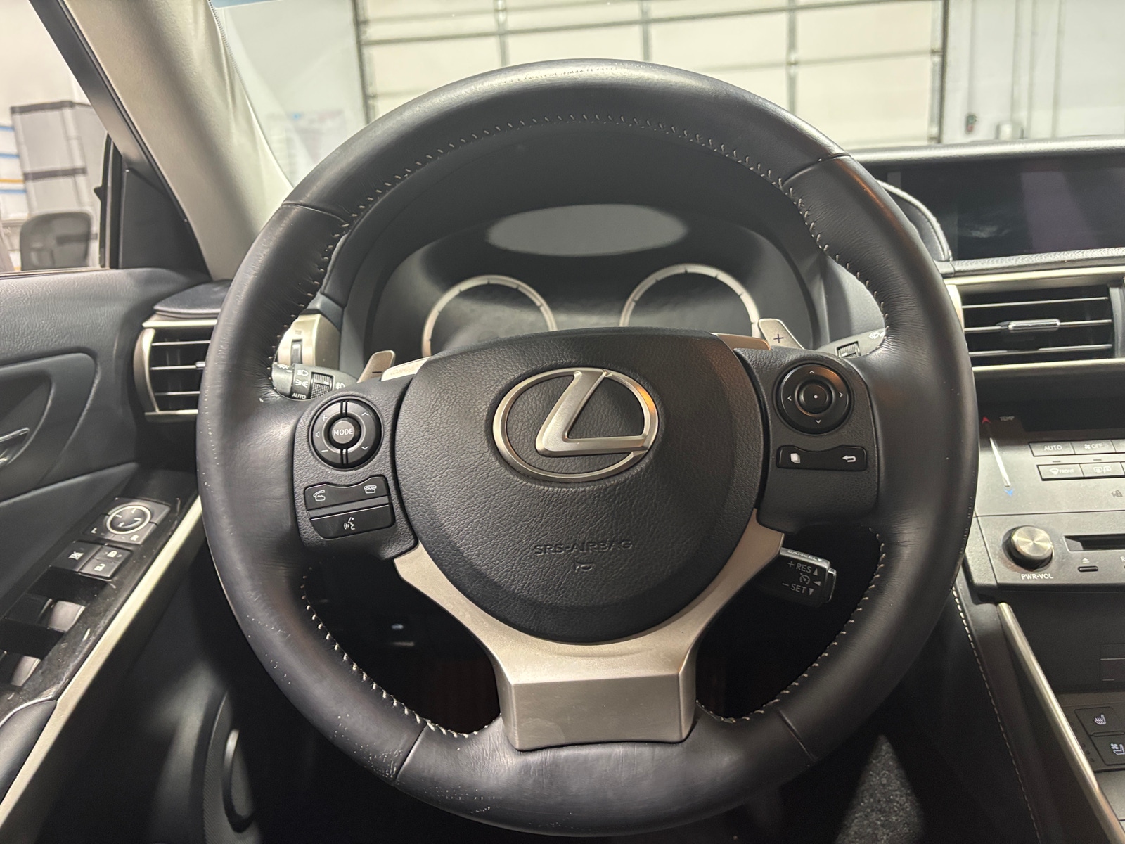 Thumbnail: 2016 Lexus IS - 5