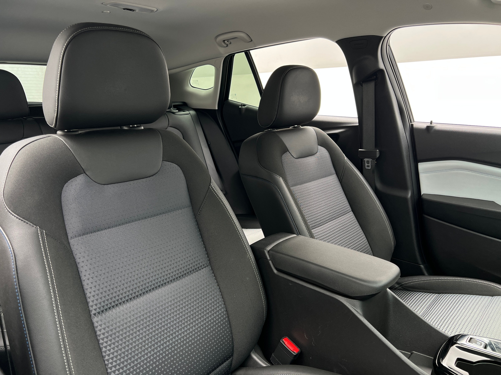 Thumbnail: 2025 Chevrolet Trax - 2