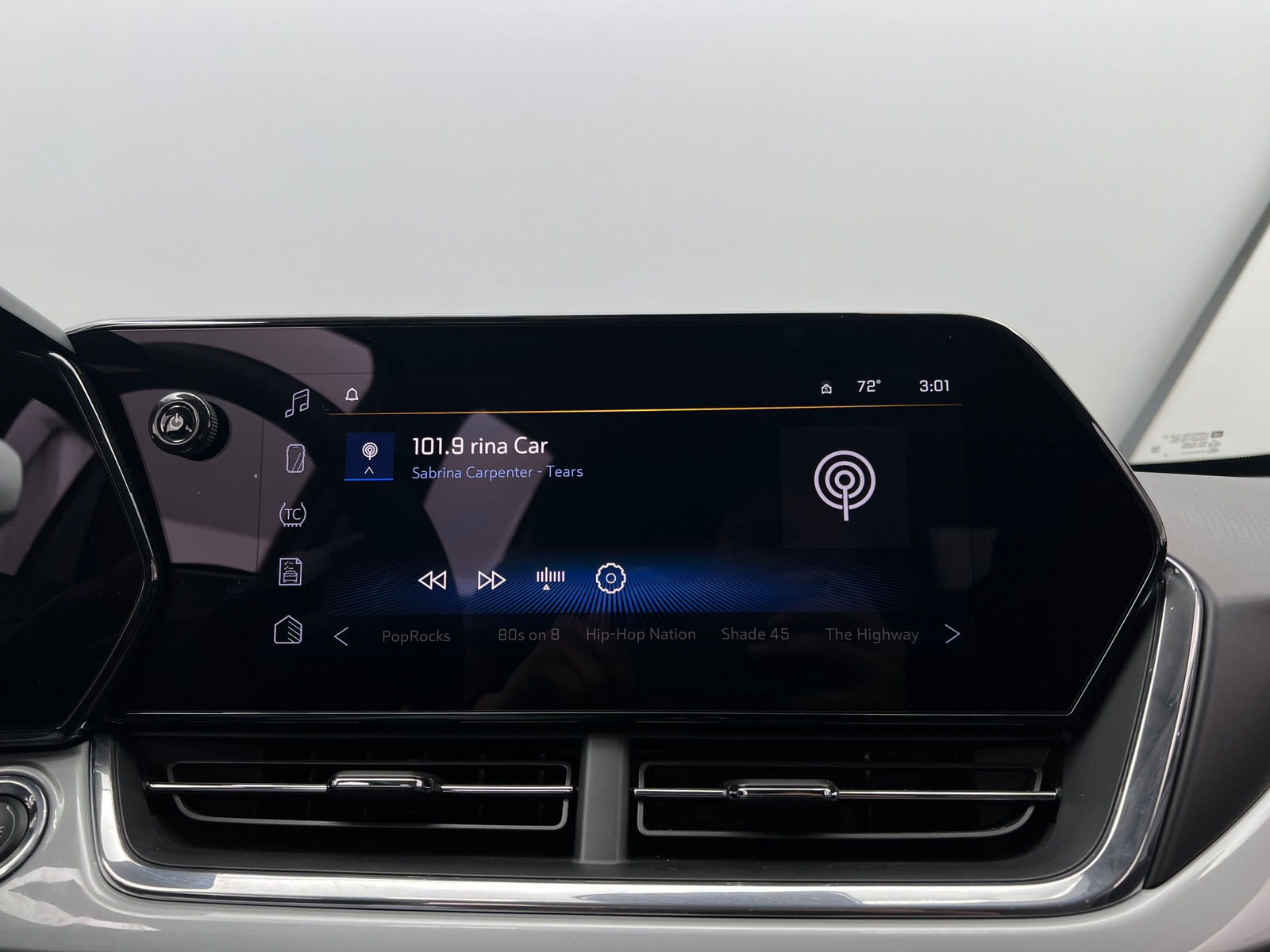 Thumbnail: 2025 Chevrolet Trax - 4