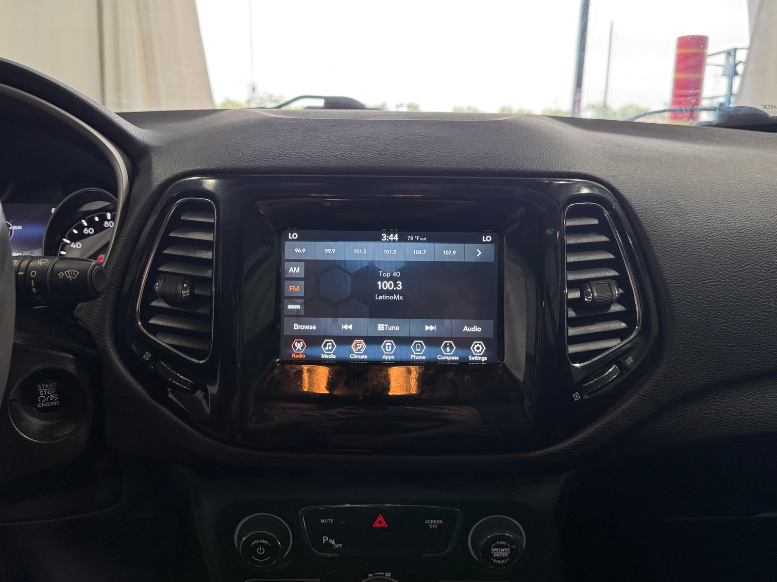 Thumbnail: 2019 Jeep Compass - 4