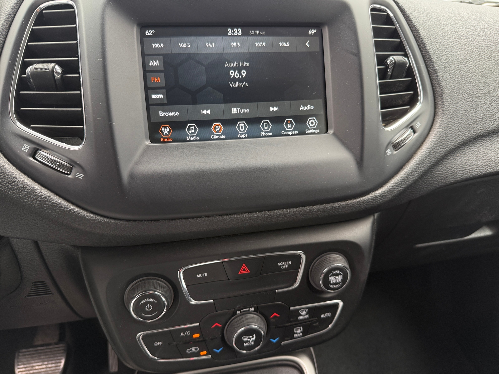 Thumbnail: 2021 Jeep Compass - 4