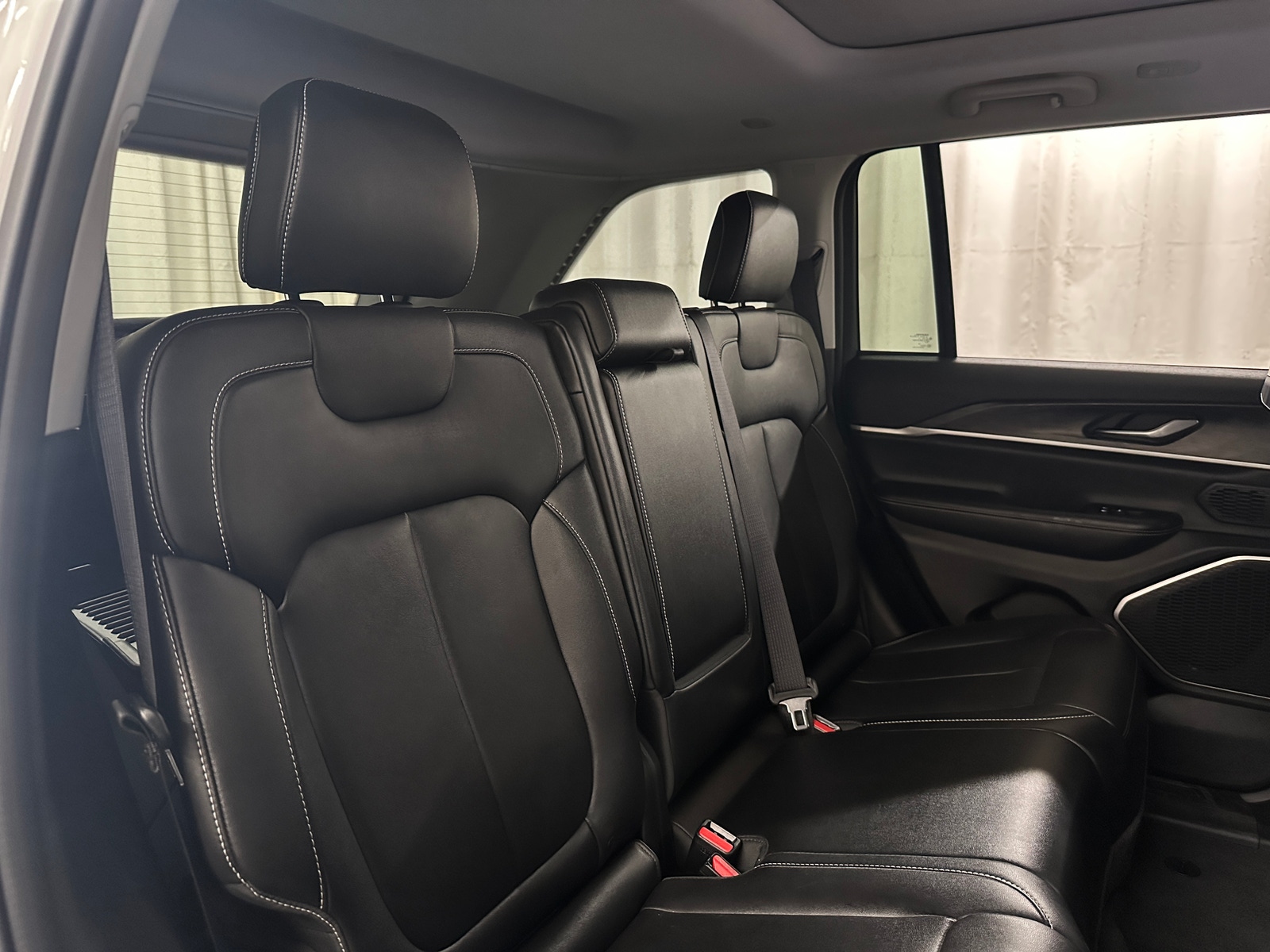 Thumbnail: 2023 Jeep Grand Cherokee - 5