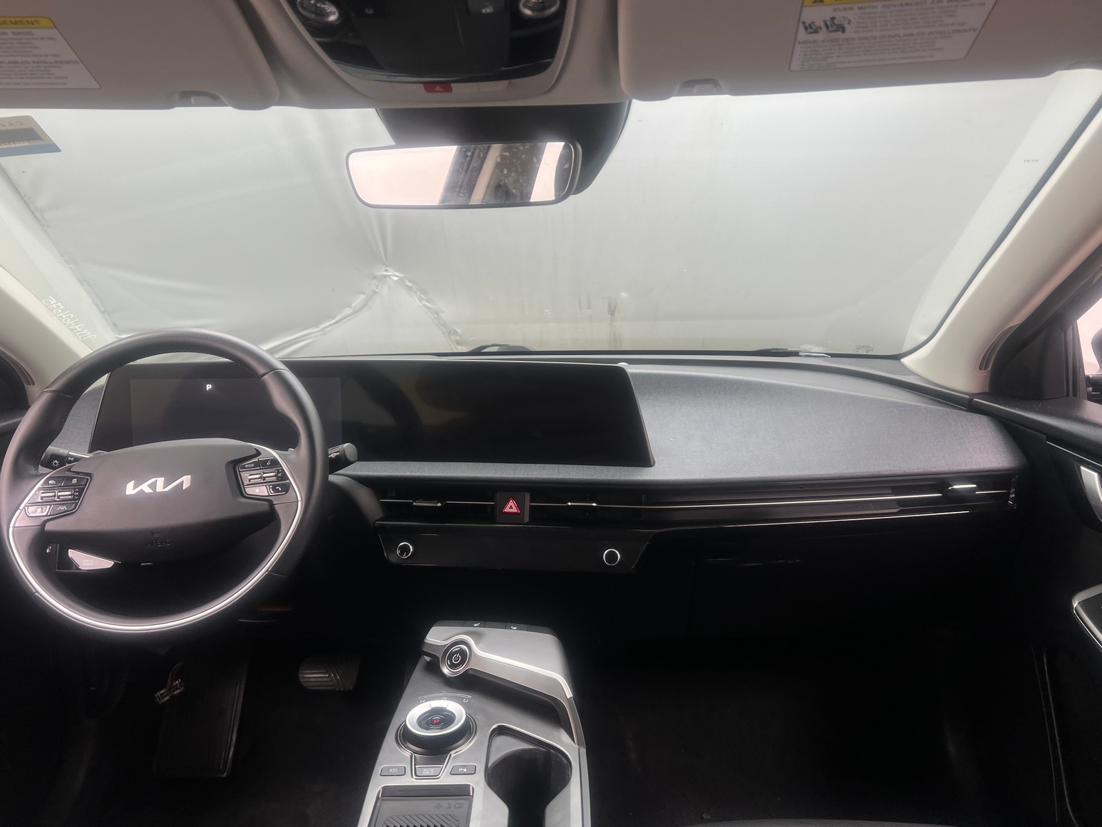 Thumbnail: 2022 Kia EV6 - 3