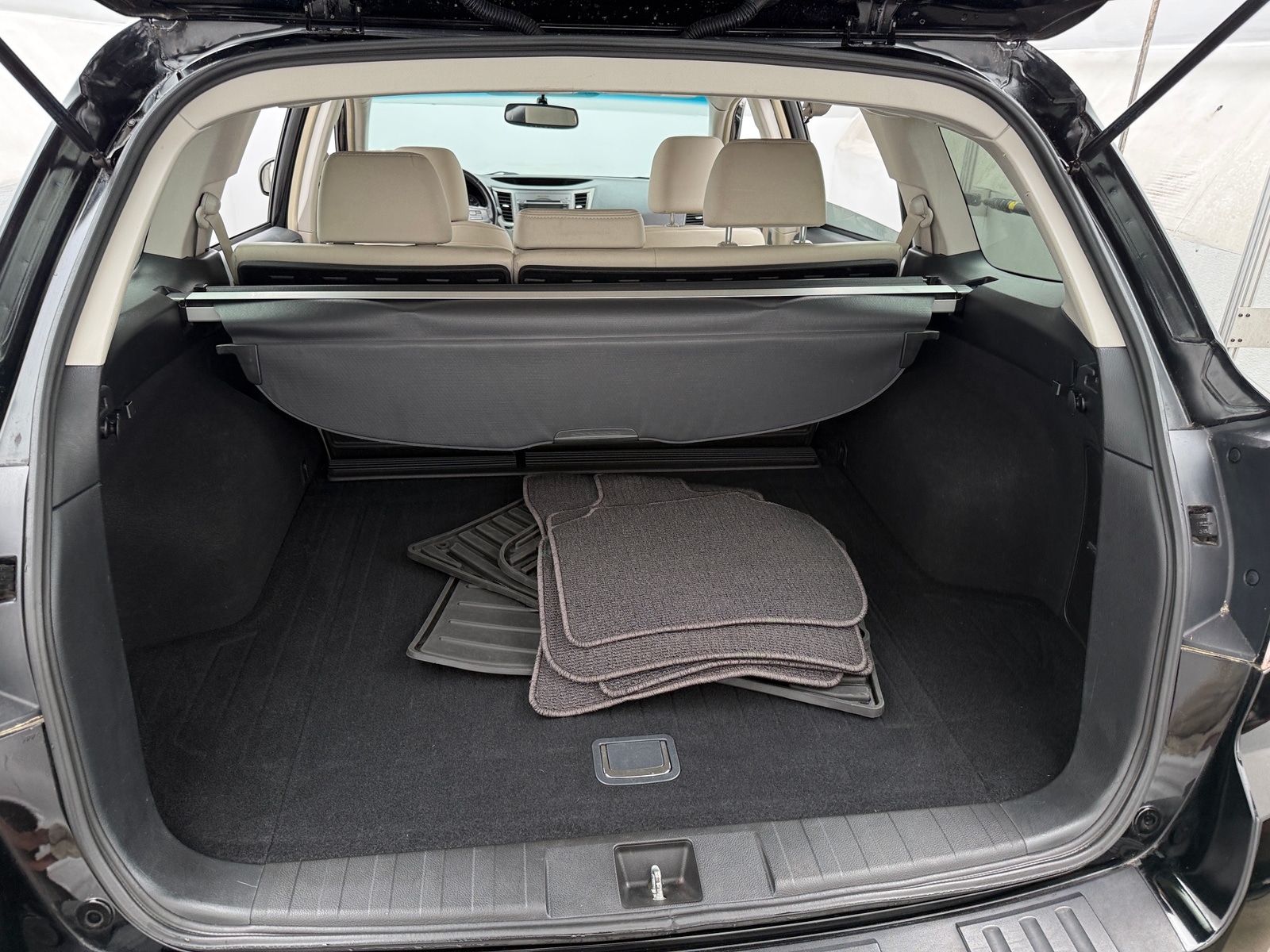 Thumbnail: 2011 Subaru Outback - 6