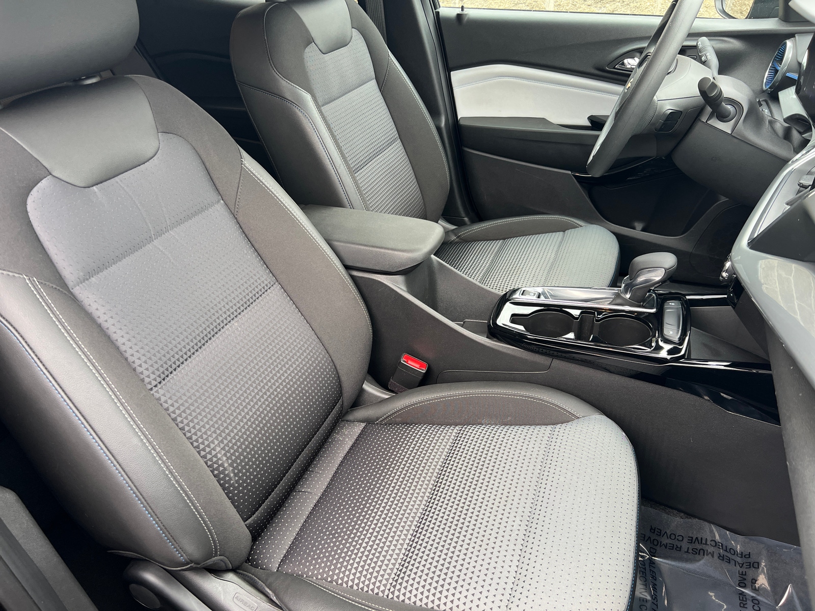 Thumbnail: 2025 Chevrolet Trax - 2