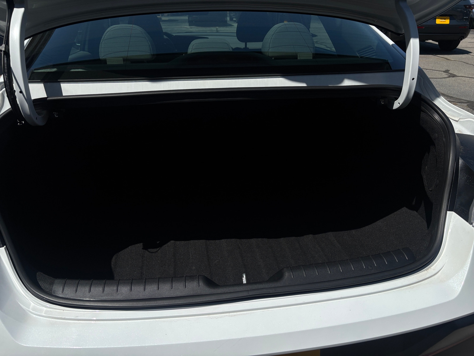 Thumbnail: 2025 Hyundai Elantra - 6