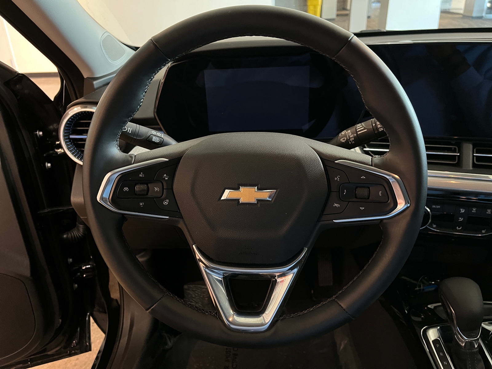 Thumbnail: 2025 Chevrolet Trax - 5