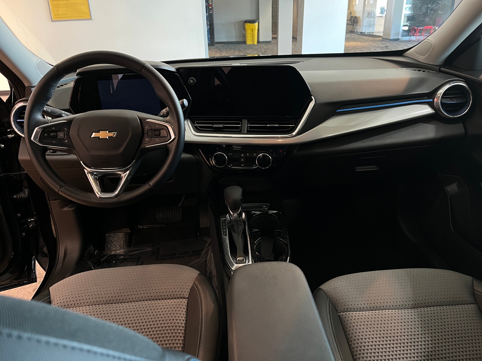 Thumbnail: 2025 Chevrolet Trax - 3