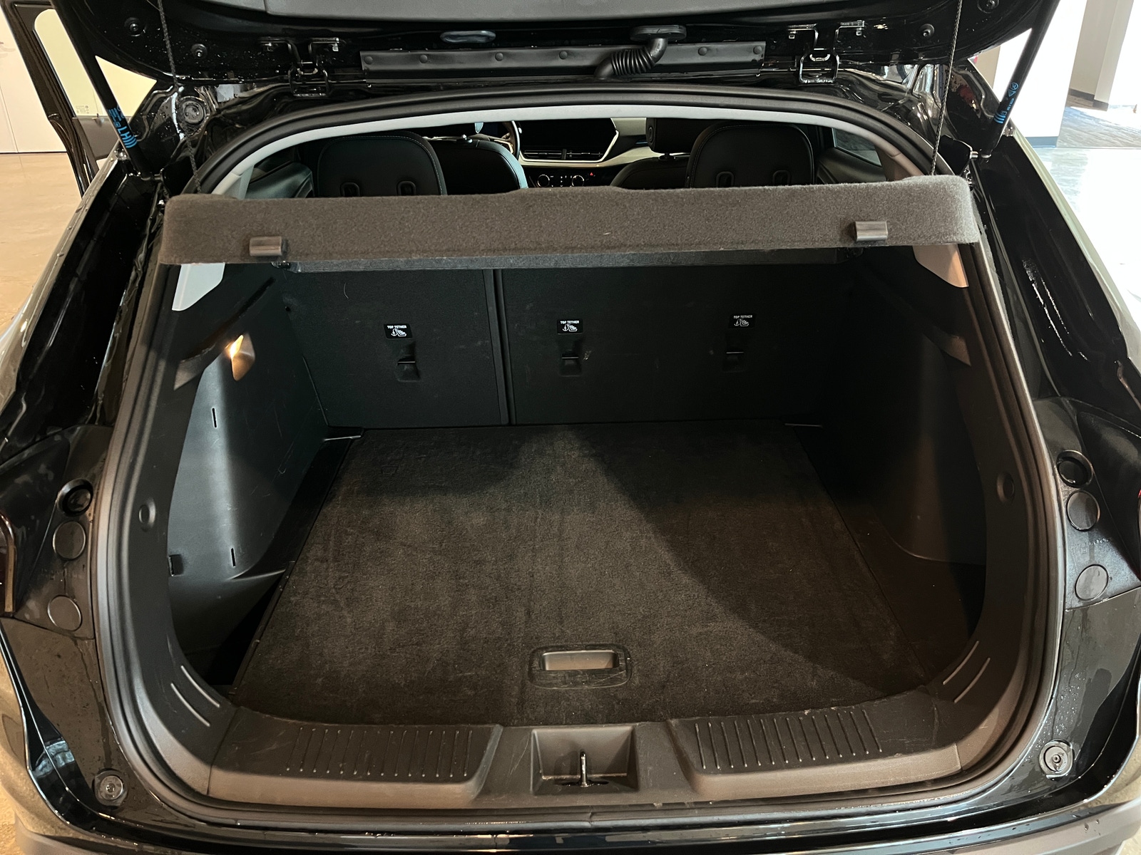 Thumbnail: 2025 Chevrolet Trax - 6