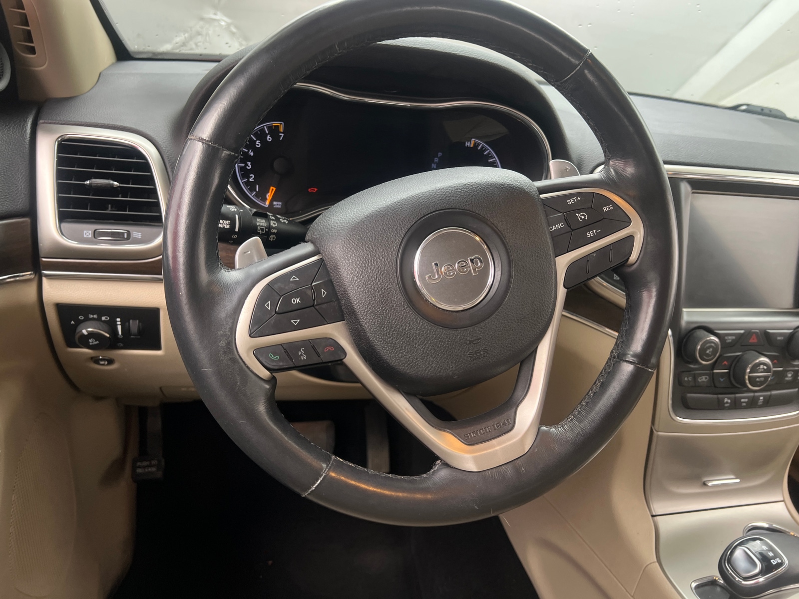 Thumbnail: 2015 Jeep Grand Cherokee - 4