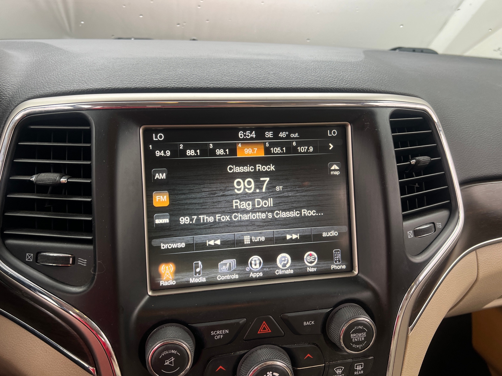 Thumbnail: 2015 Jeep Grand Cherokee - 3