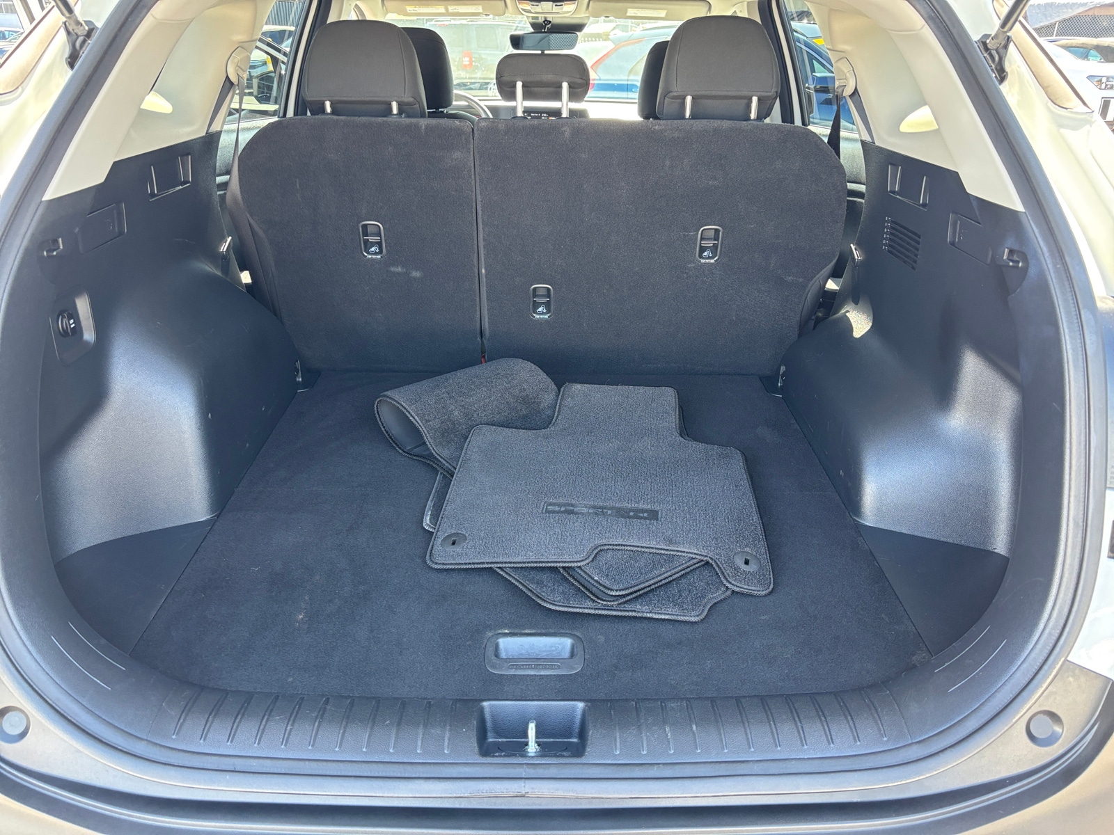 Thumbnail: 2025 Kia Sportage - 6