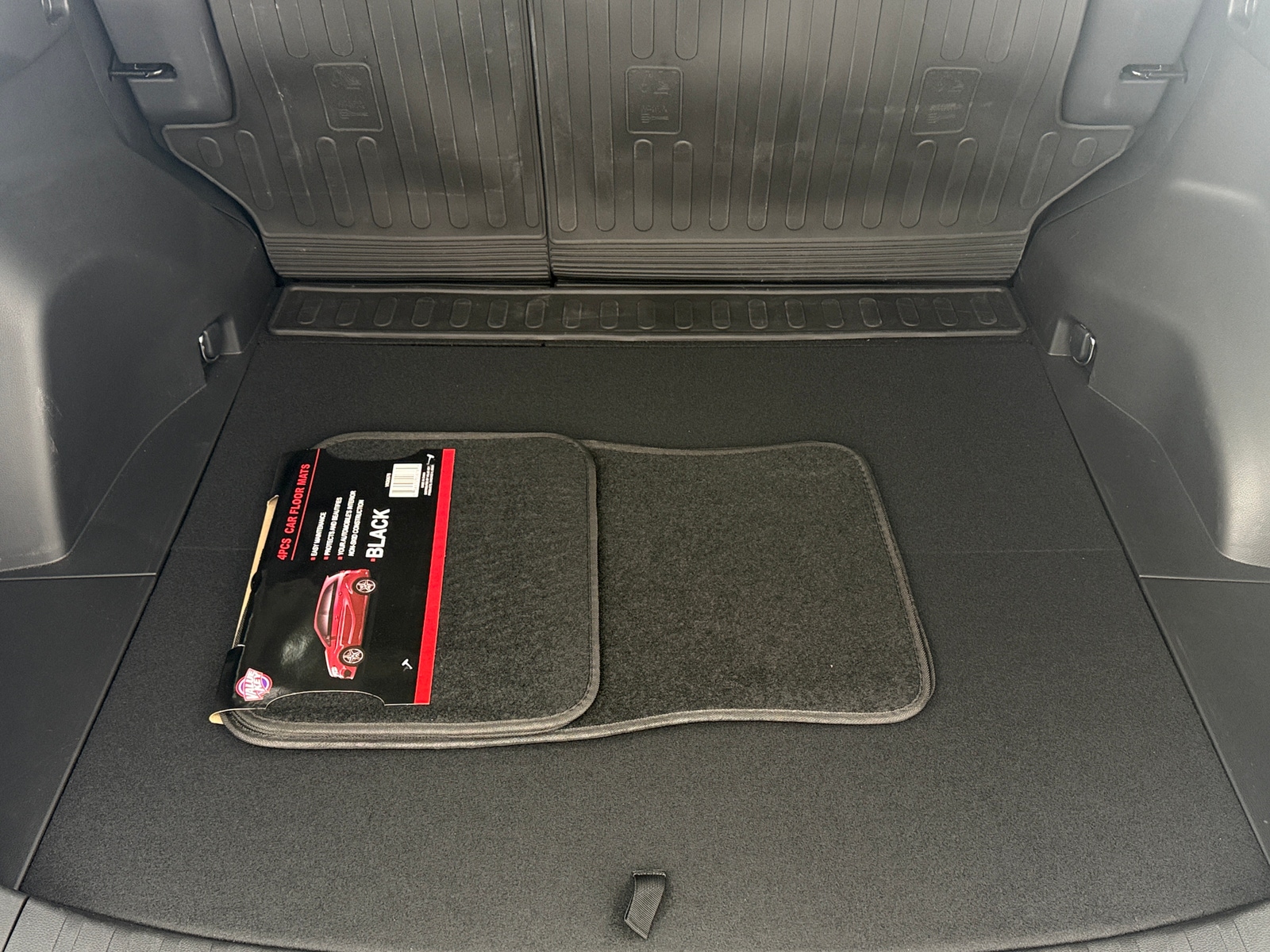 Thumbnail: 2025 Toyota RAV4 - 6