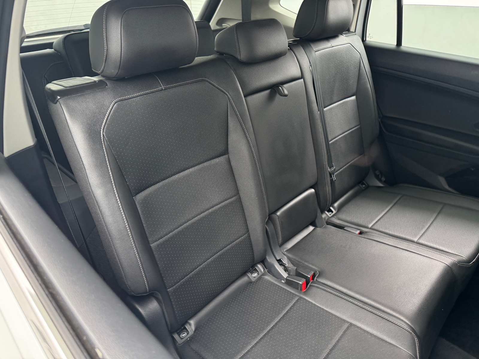 Thumbnail: 2020 Volkswagen Tiguan - 5