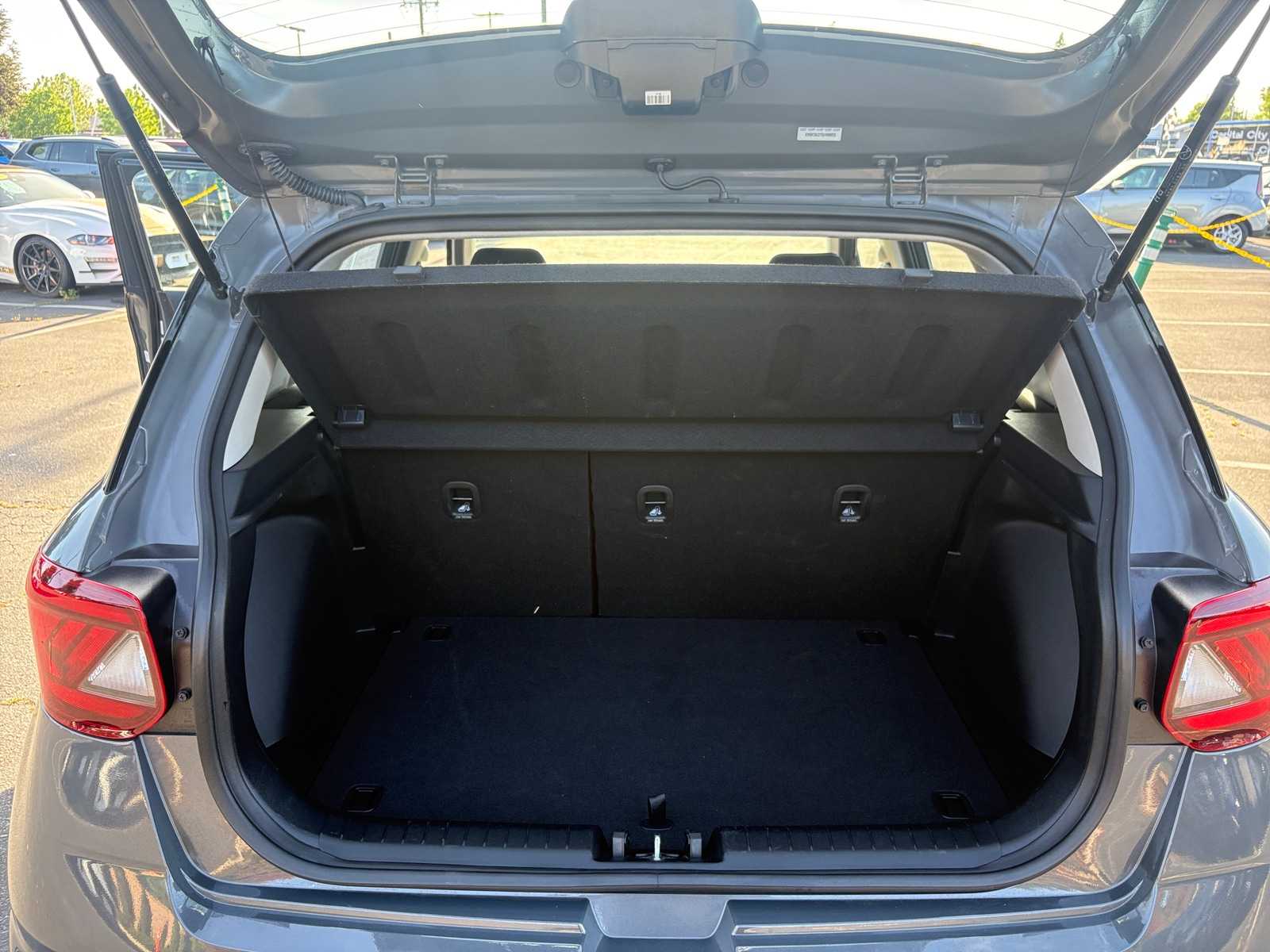 Thumbnail: 2025 Hyundai Venue - 6