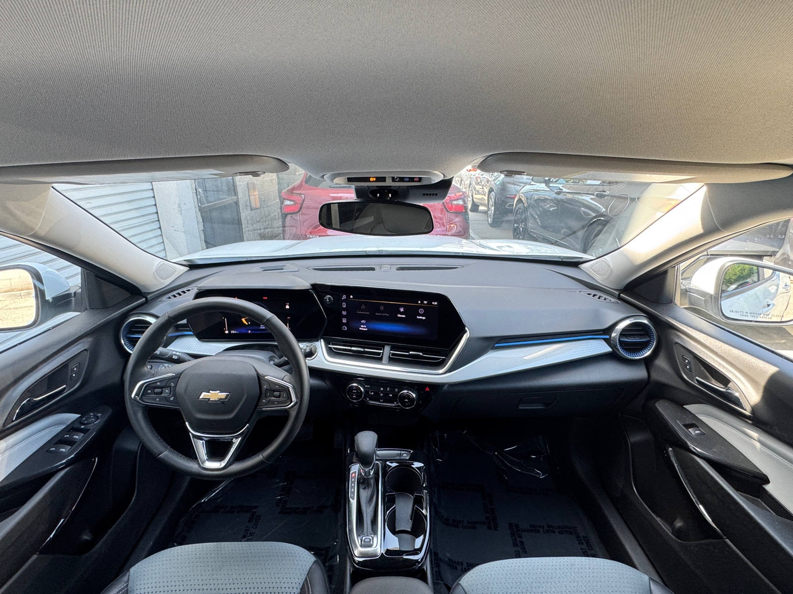 Thumbnail: 2025 Chevrolet Trax - 3