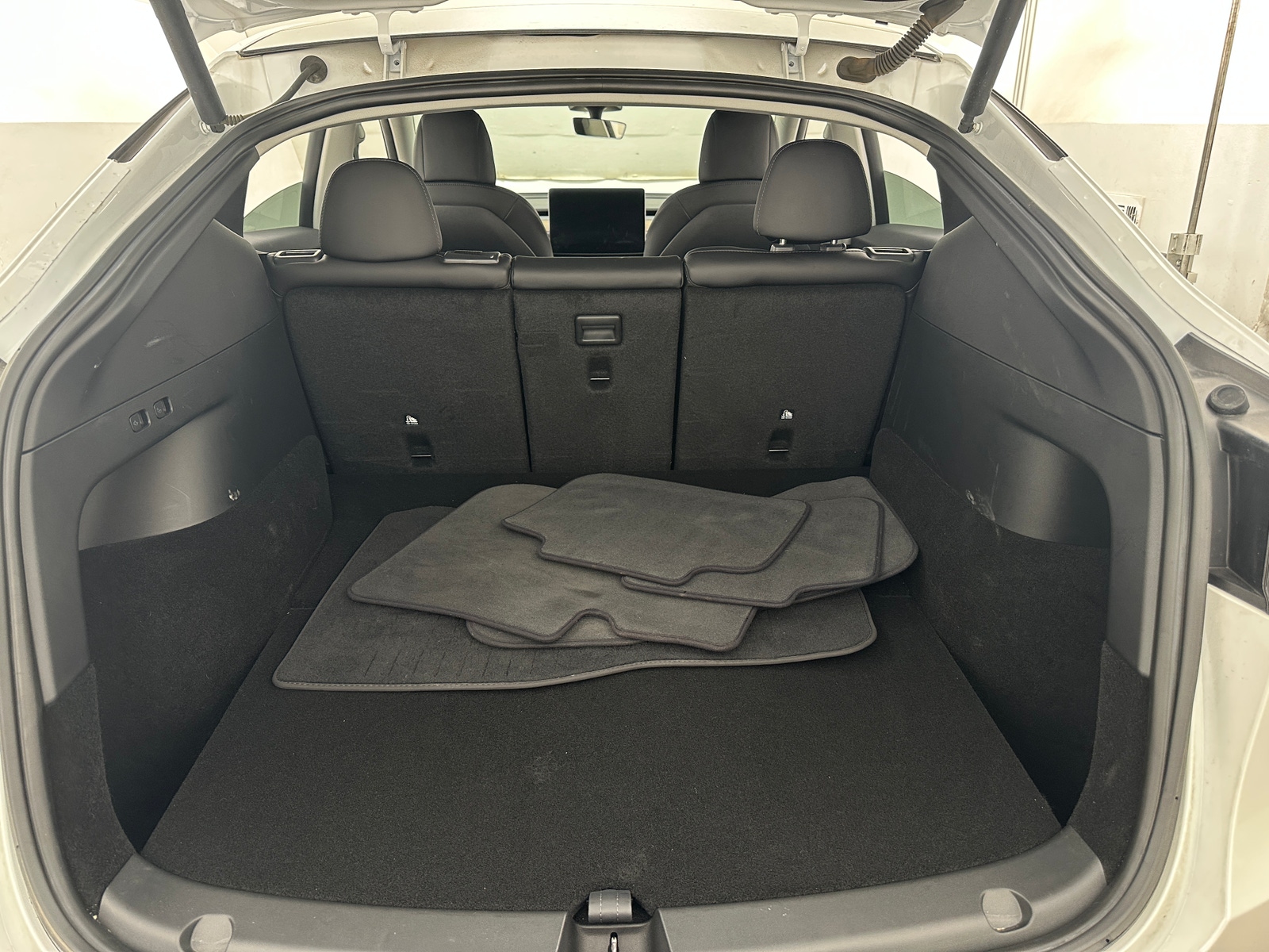 Thumbnail: 2022 Tesla Model Y - 6