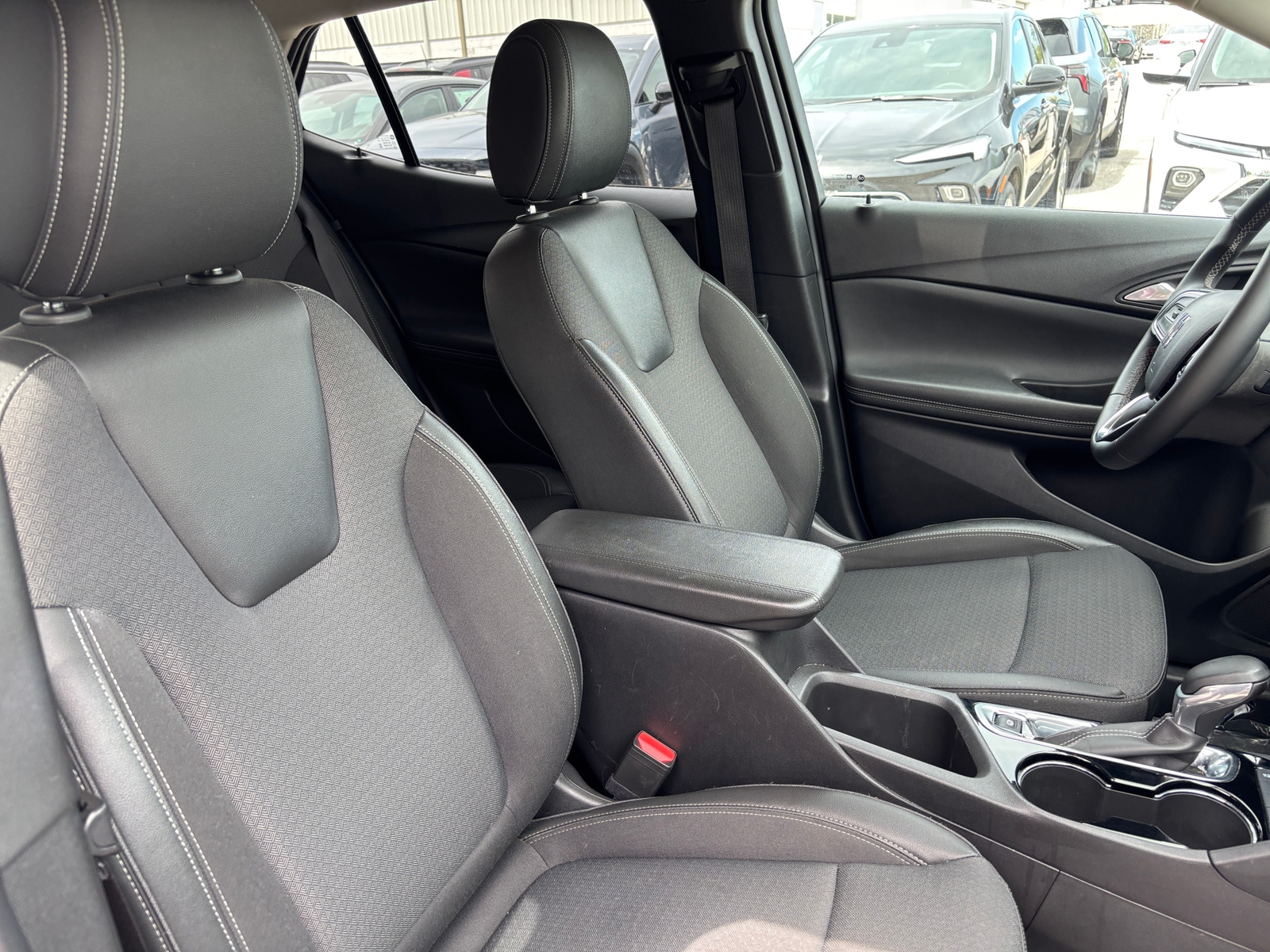 Thumbnail: 2025 Buick Encore GX - 2