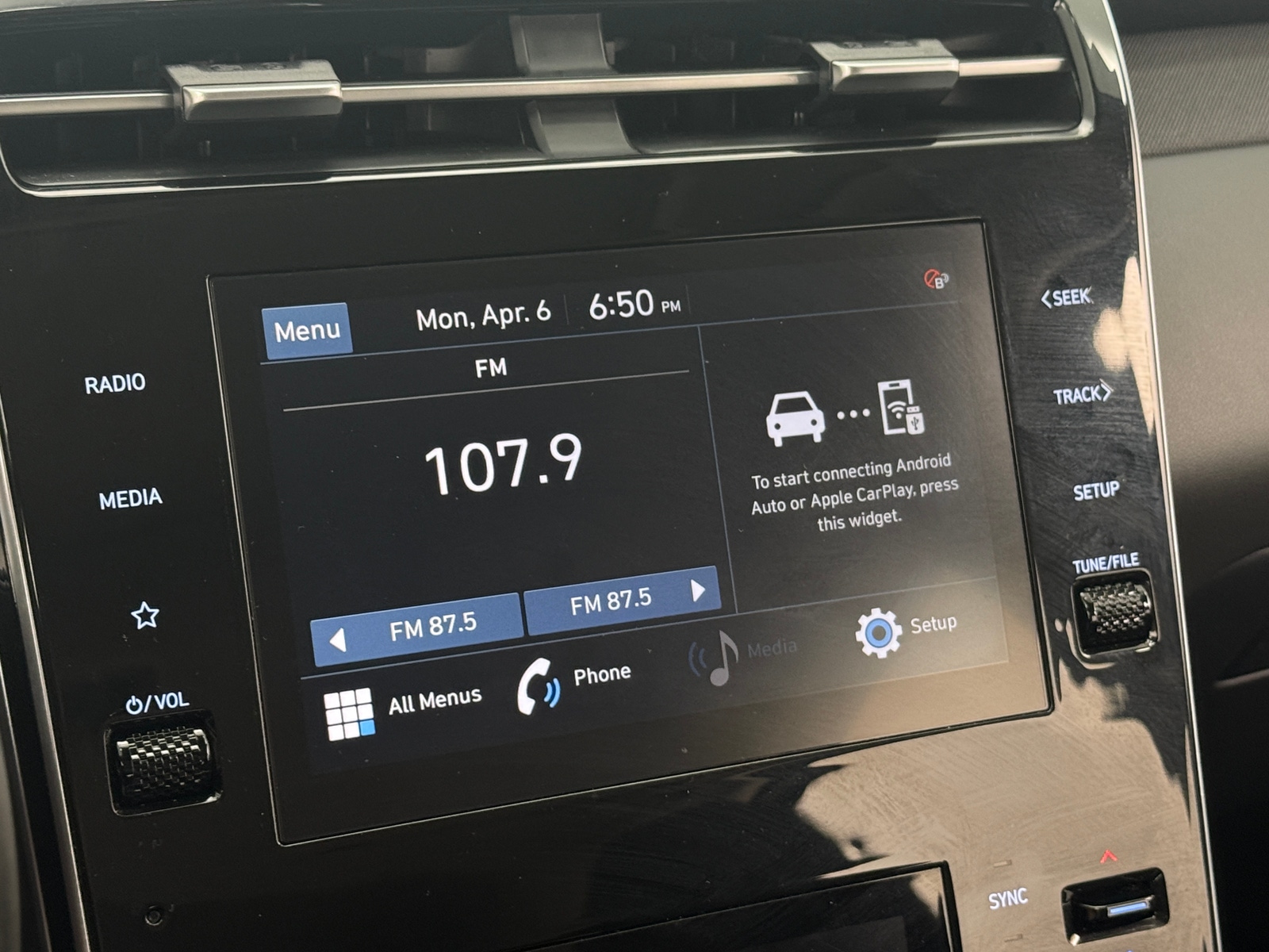 Thumbnail: 2022 Hyundai Tucson - 4