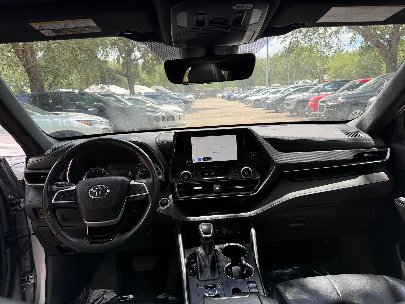 Thumbnail: 2024 Toyota Highlander - 3