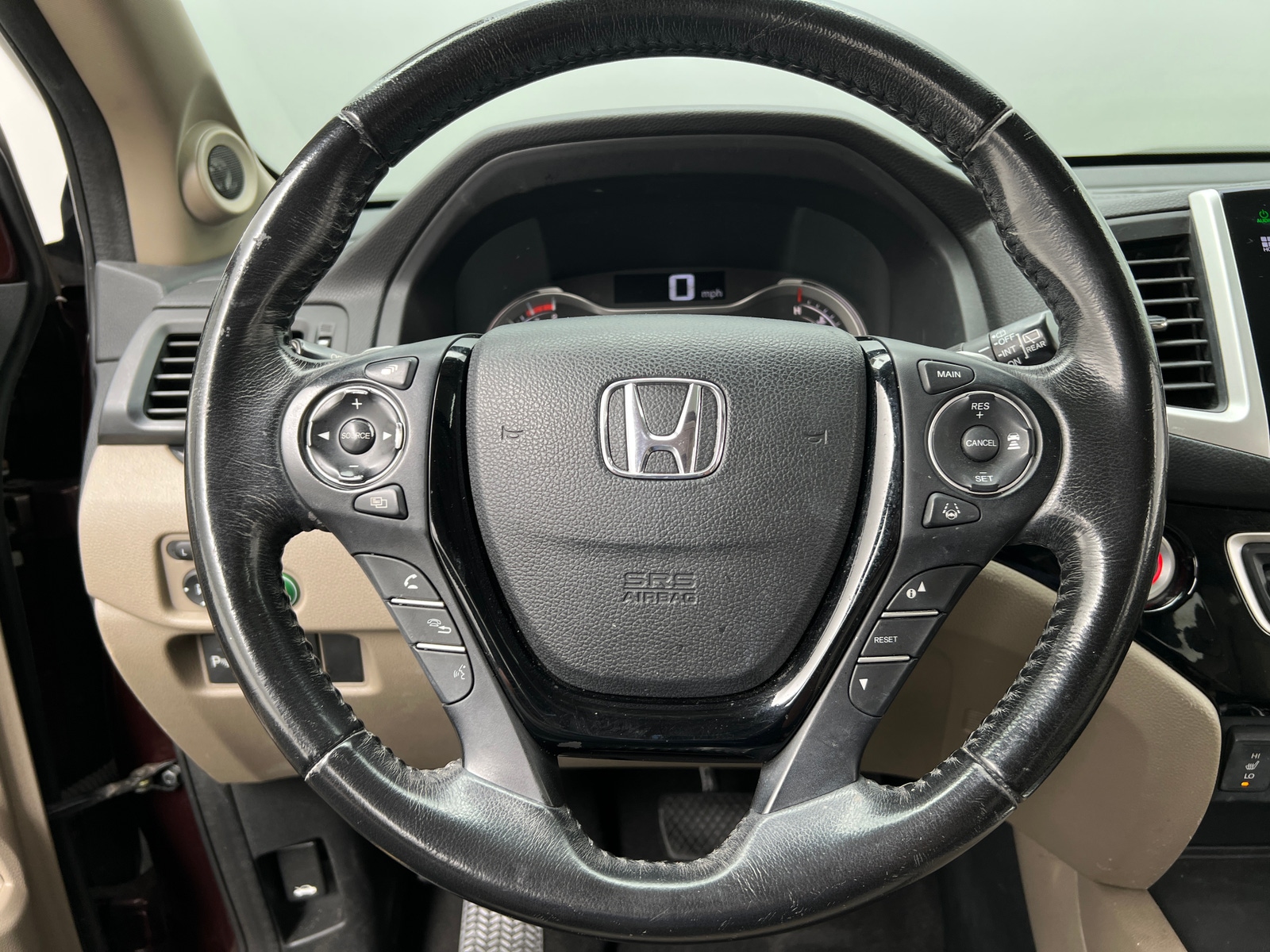 Thumbnail: 2016 Honda Pilot - 4