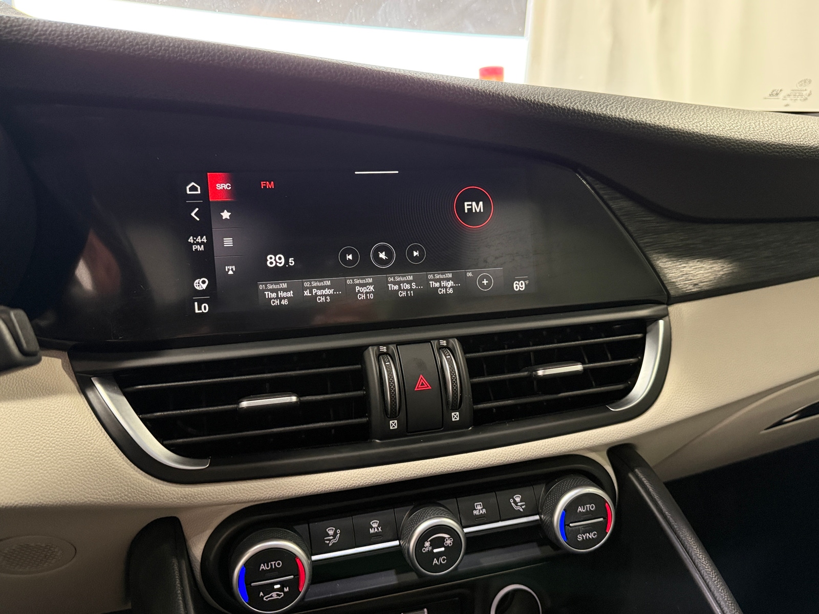 Thumbnail: 2020 Alfa Romeo Giulia - 3