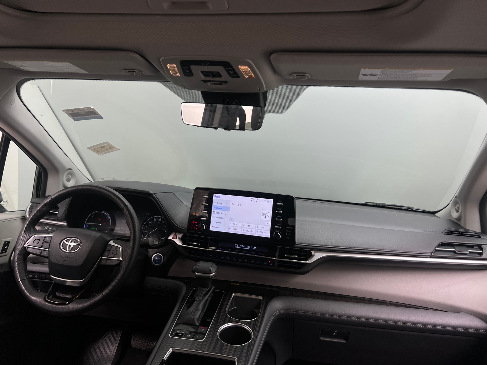 Thumbnail: 2022 Toyota Sienna - 2