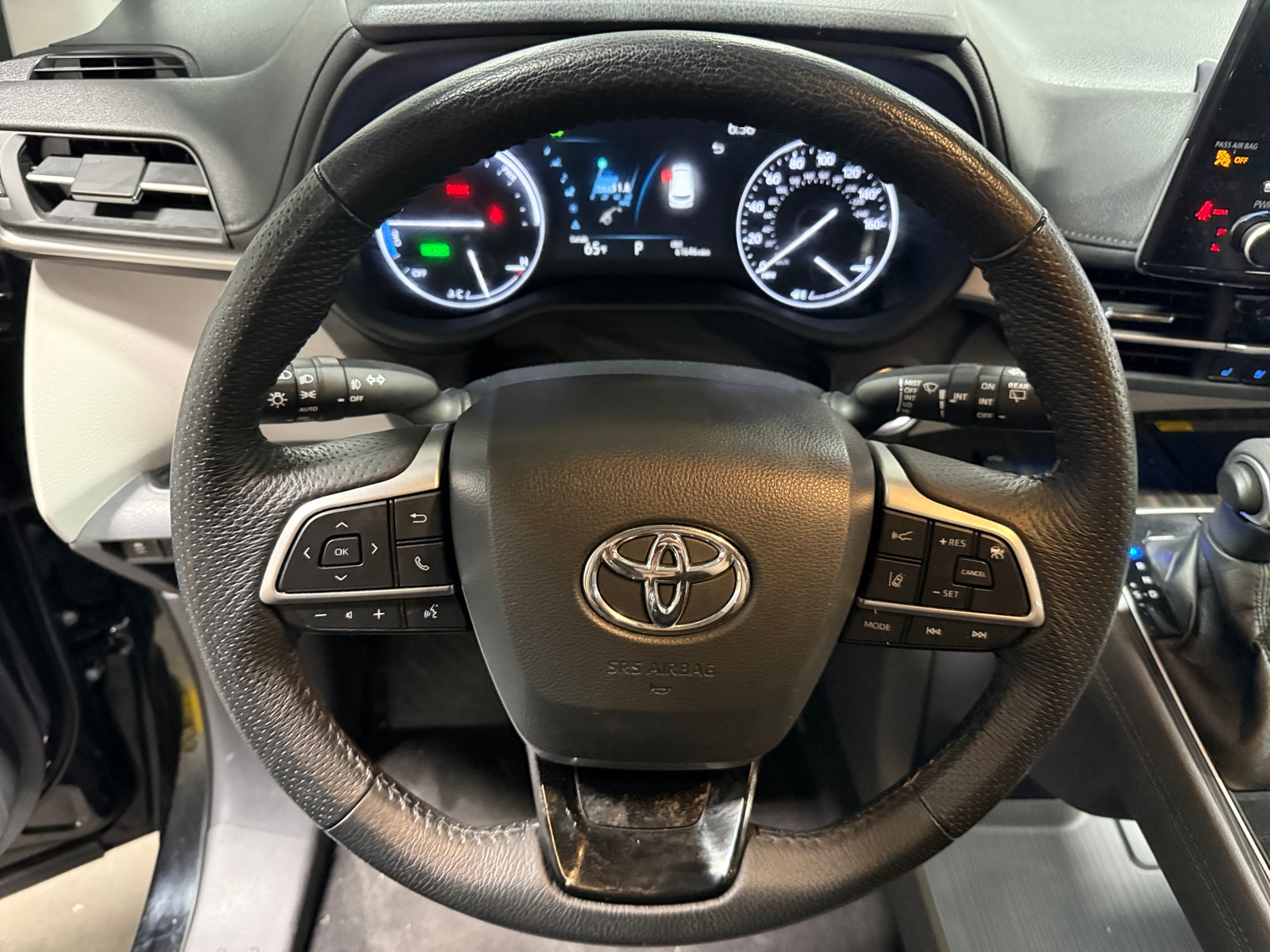 Thumbnail: 2022 Toyota Sienna - 4