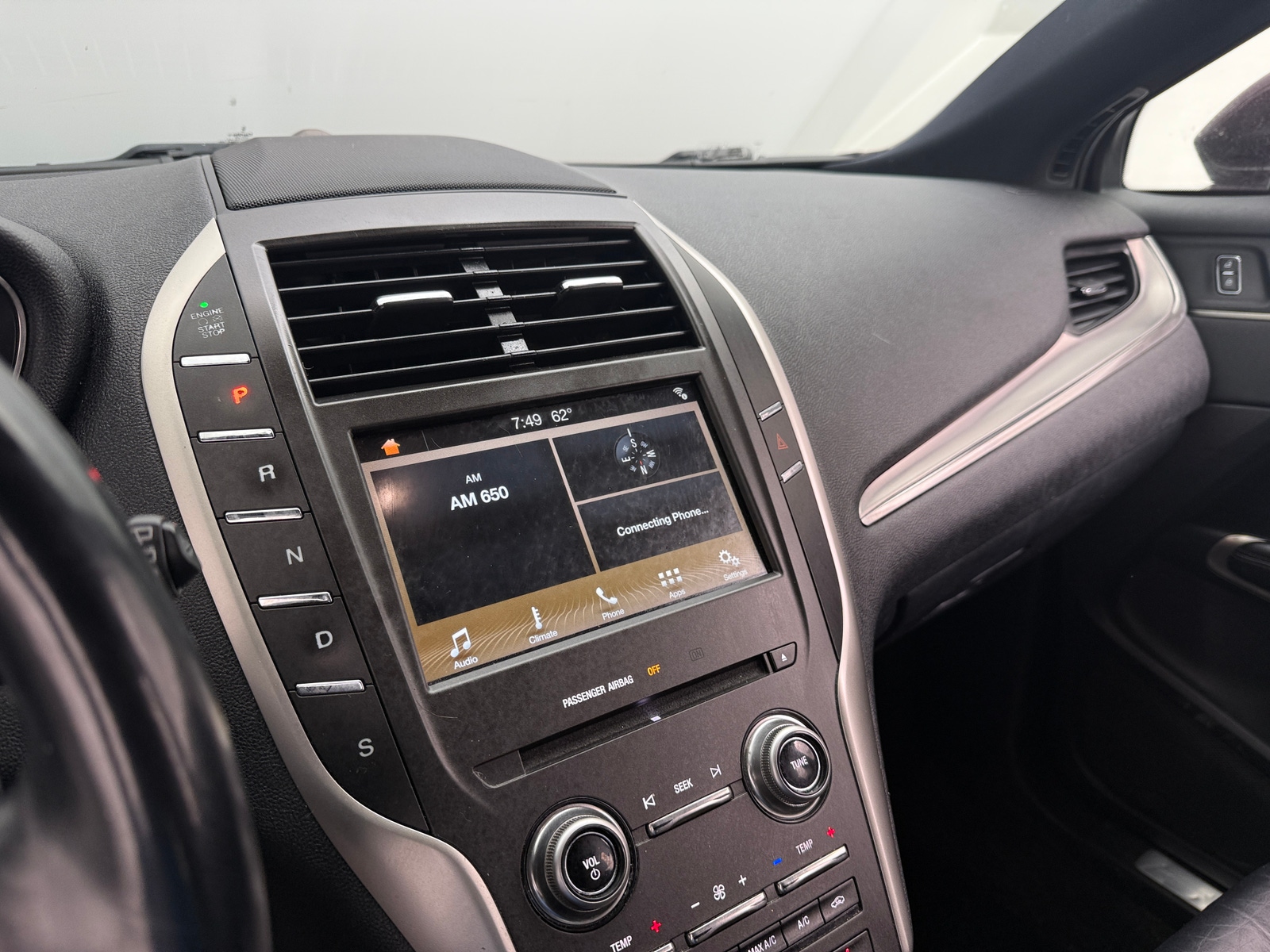 Thumbnail: 2016 Lincoln MKC - 3