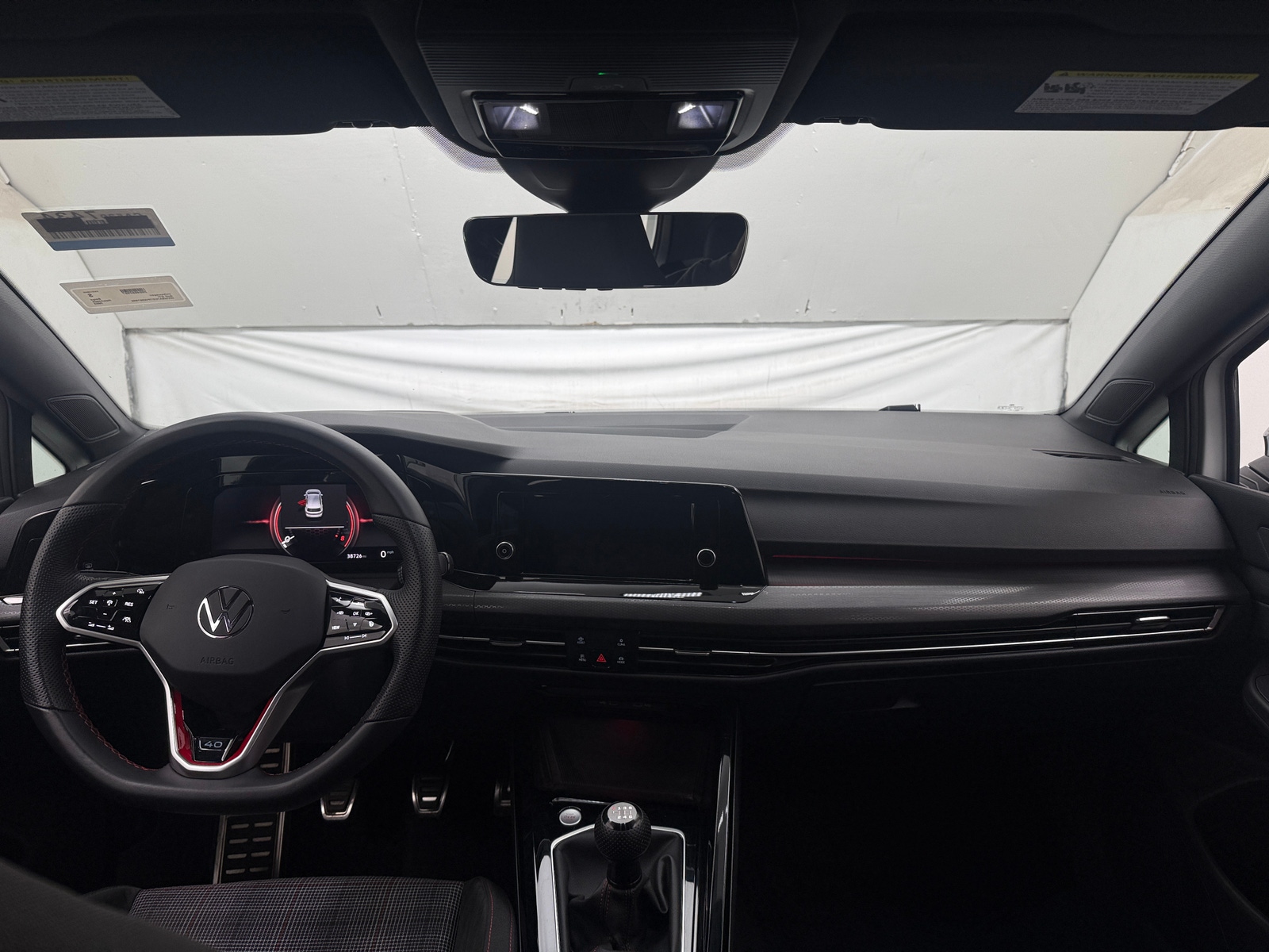 Thumbnail: 2023 Volkswagen Golf - 3