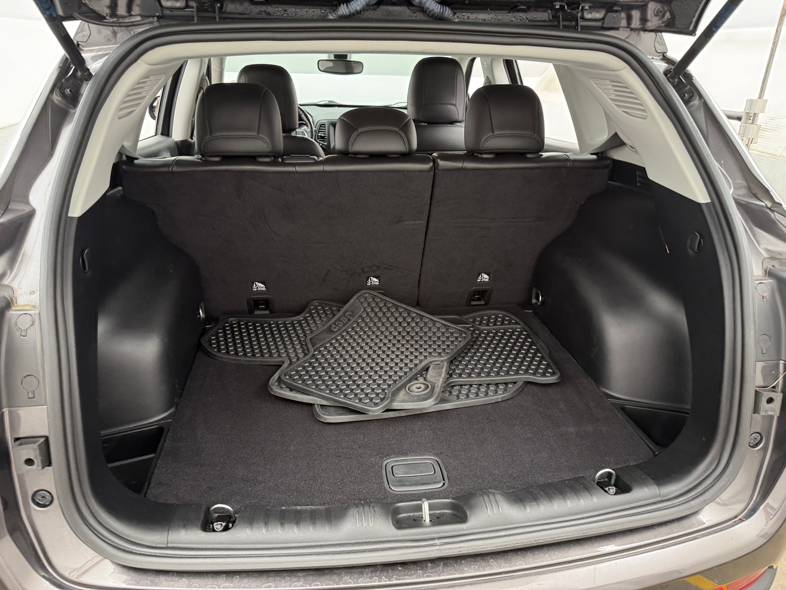 Thumbnail: 2020 Jeep Compass - 7